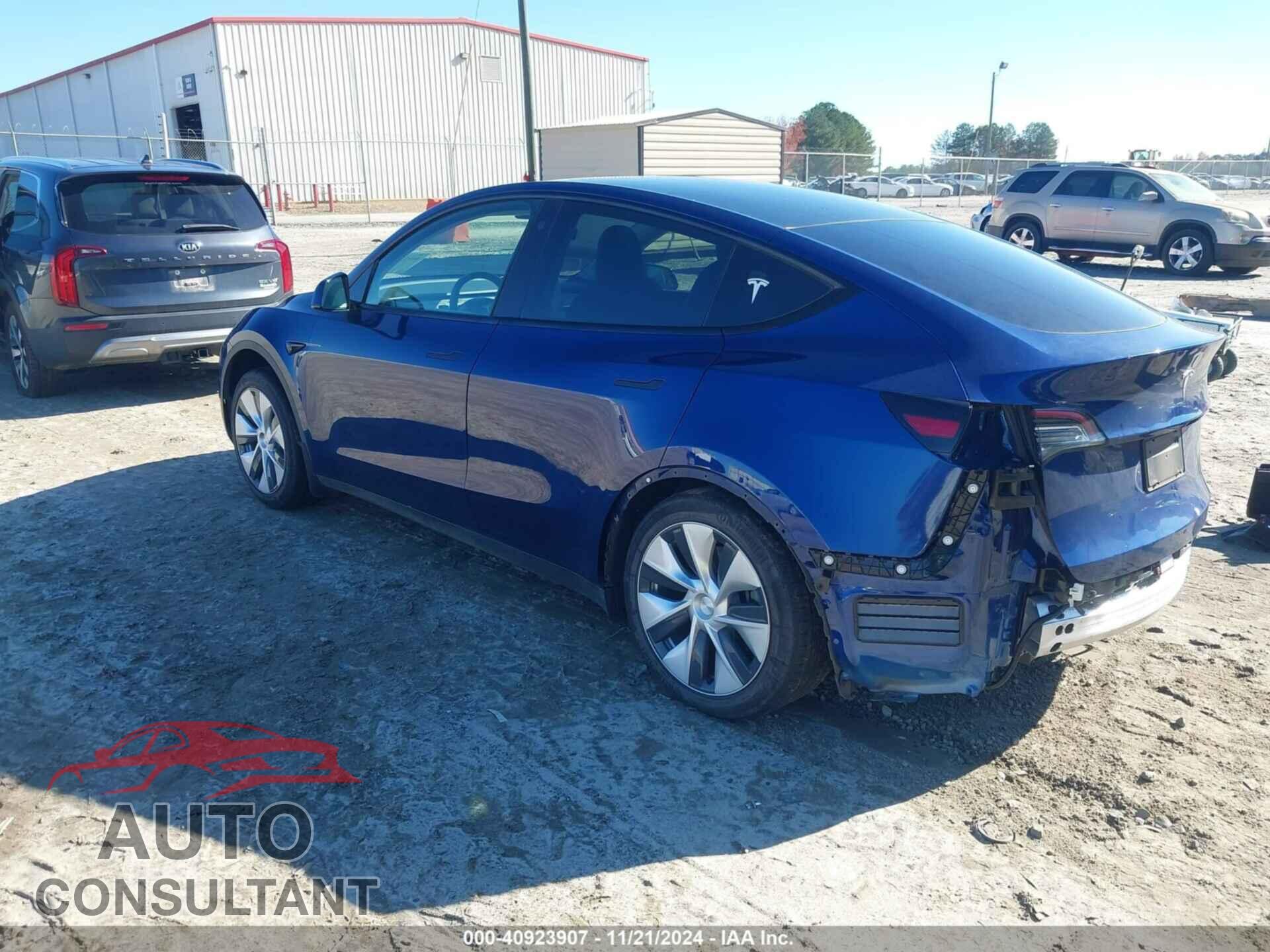 TESLA MODEL Y 2021 - 5YJYGDED3MF106337