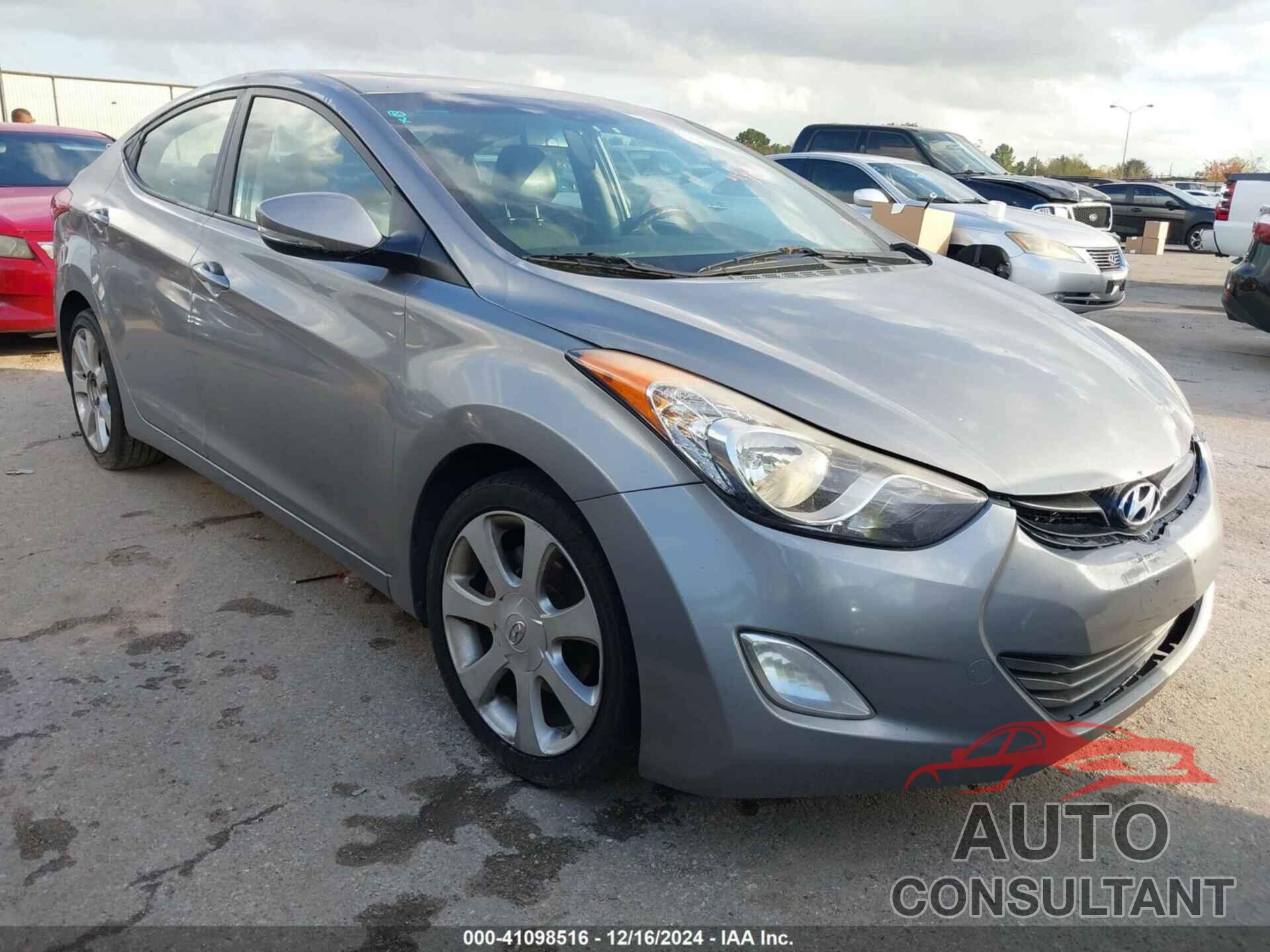 HYUNDAI ELANTRA 2011 - KMHDH4AE3BU159744