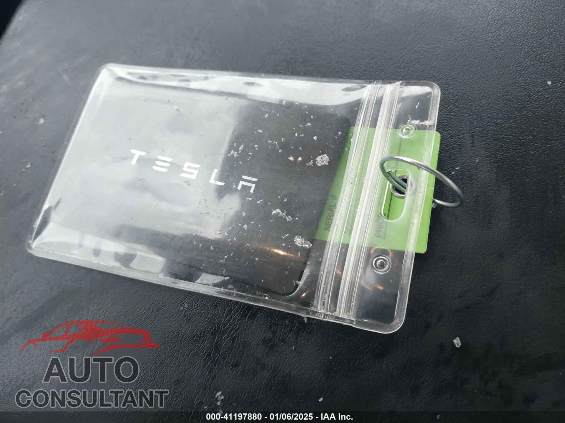 TESLA MODEL 3 2023 - 5YJ3E1EA4PF565904