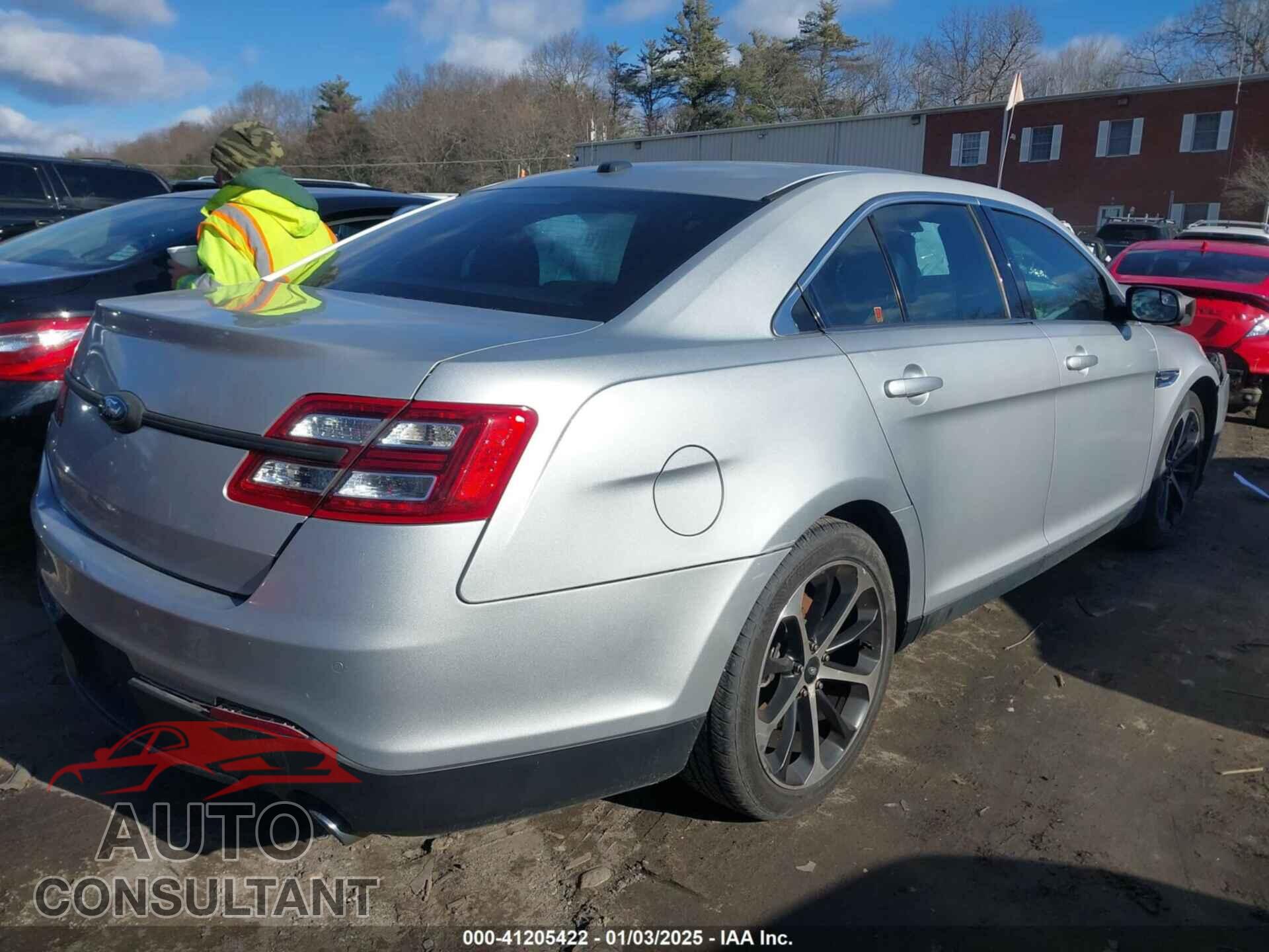 FORD TAURUS 2014 - 1FAHP2E84EG157236