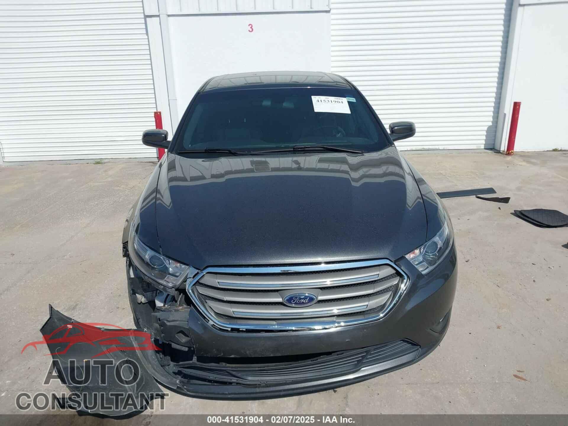 FORD TAURUS 2019 - 1FAHP2E87KG110486