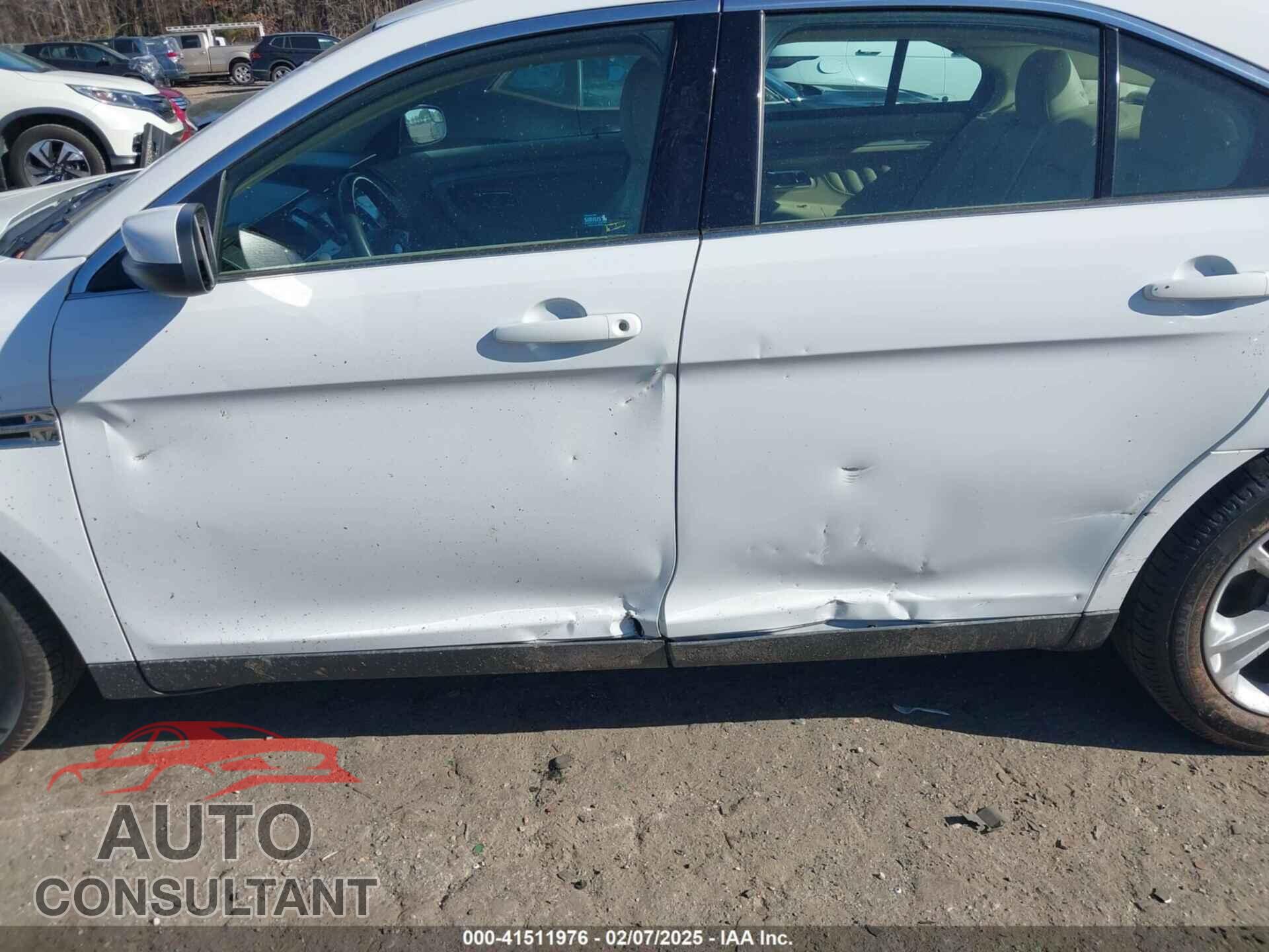 FORD TAURUS 2016 - 1FAHP2E86GG102032