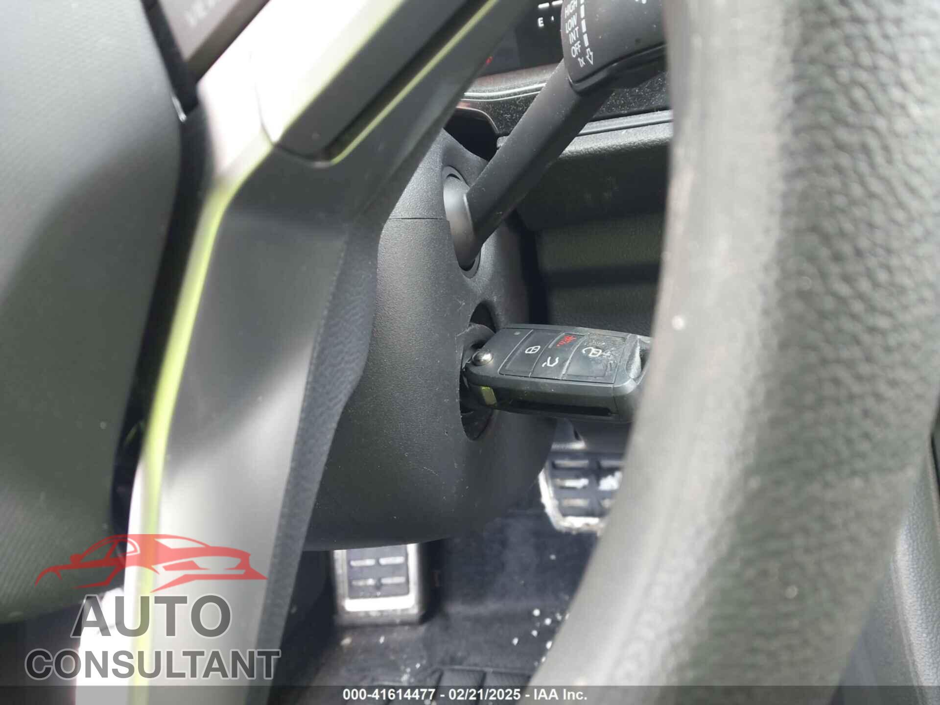 VOLKSWAGEN JETTA 2023 - 3VWBM7BU3PM047937