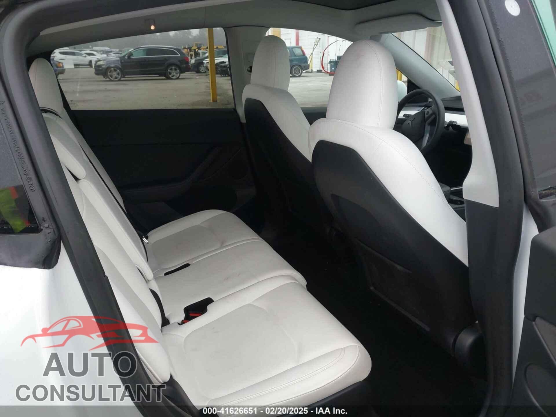 TESLA MODEL Y 2023 - 7SAYGAEE7PF766735