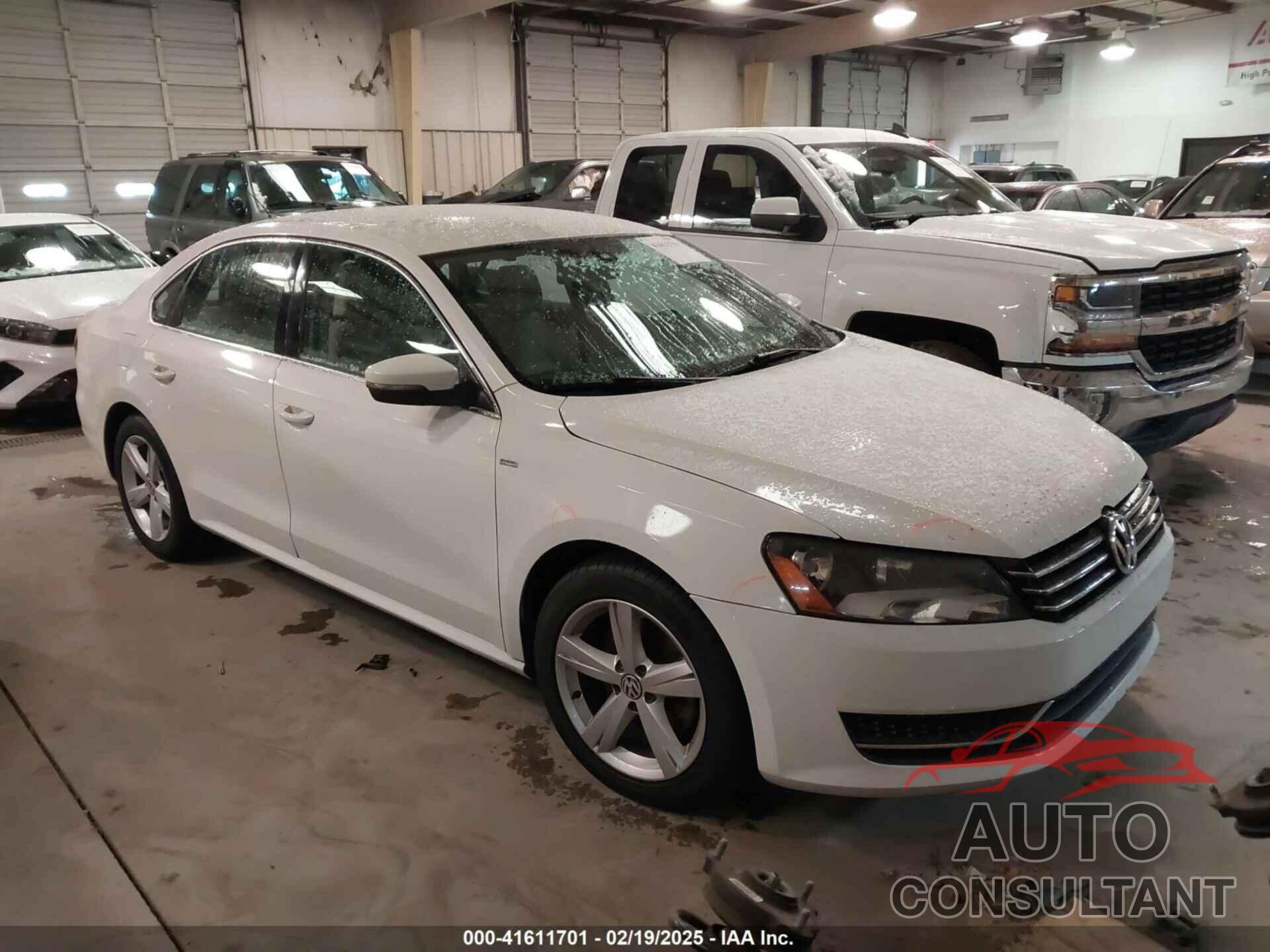 VOLKSWAGEN PASSAT 2014 - 1VWAT7A33EC021599