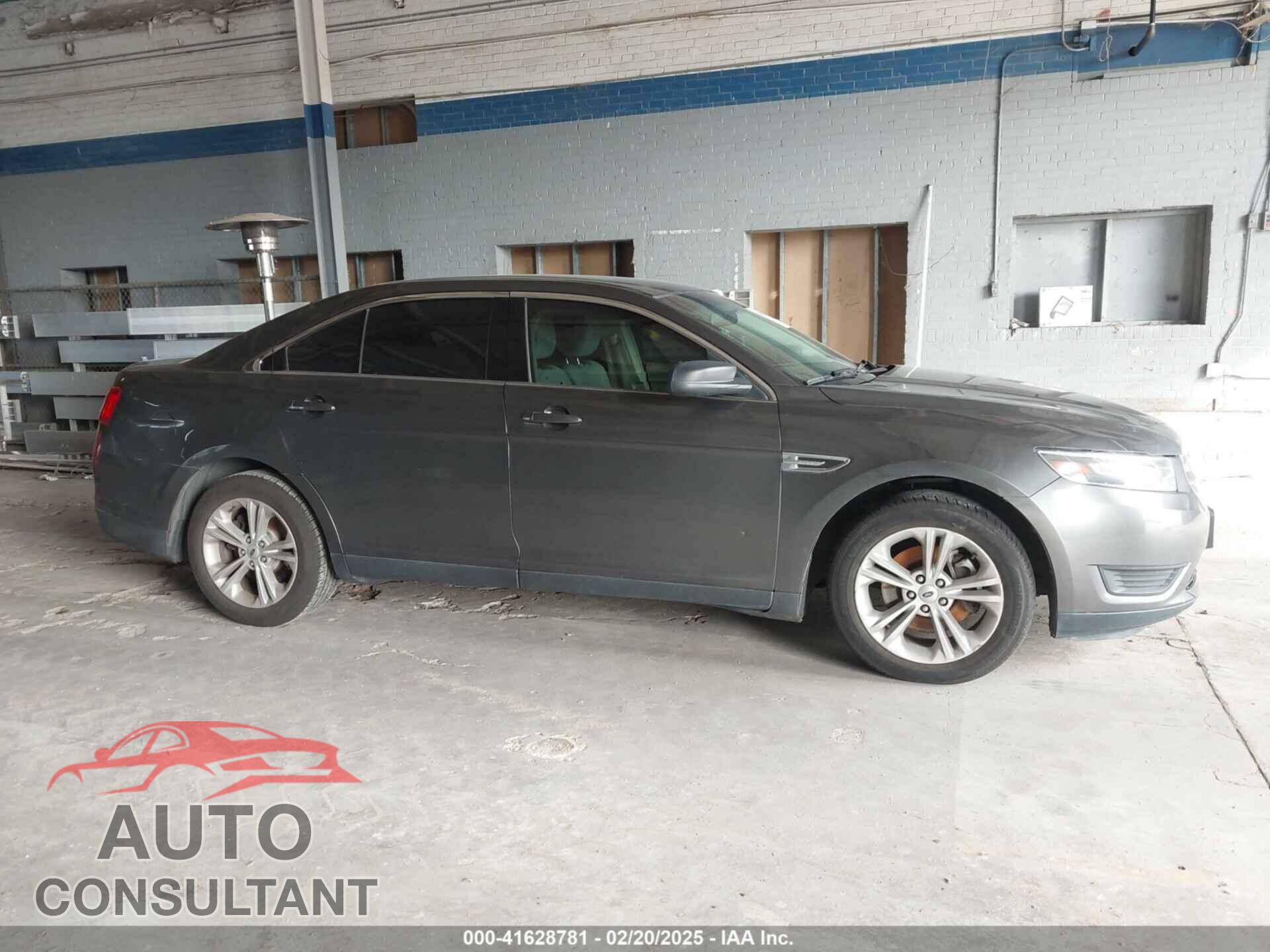 FORD TAURUS 2017 - 1FAHP2D87HG137553