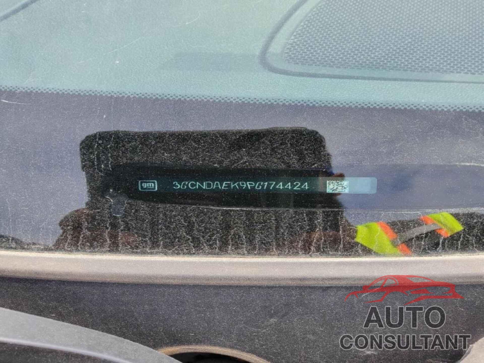 CHEVROLET SILVERADO 1500 2023 - 3GCNDAEK9PG174424