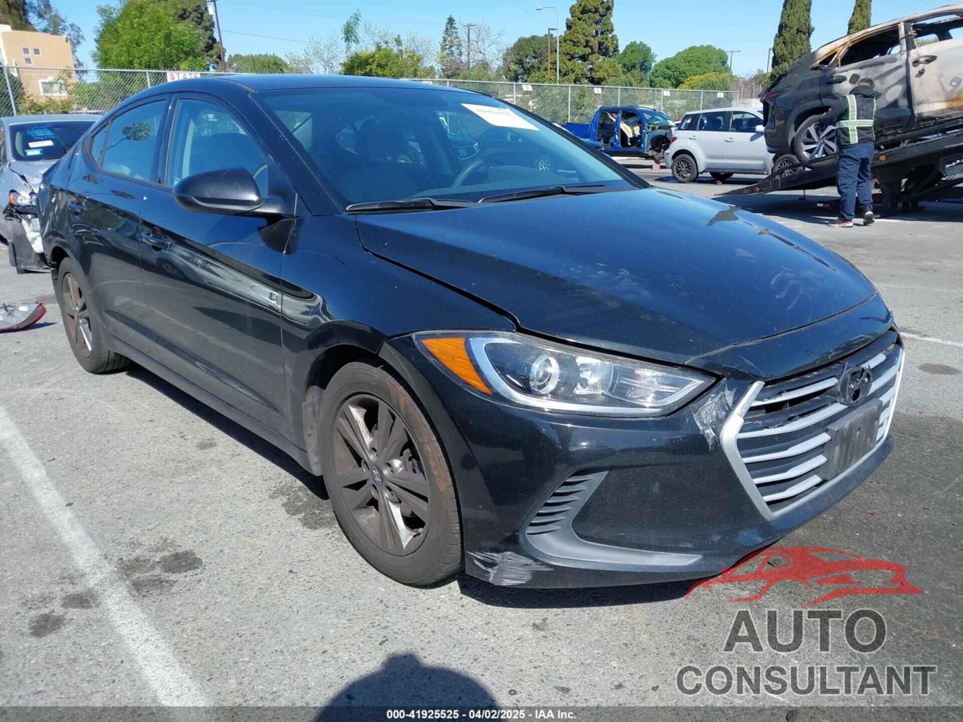 HYUNDAI ELANTRA 2018 - 5NPD84LF1JH219863