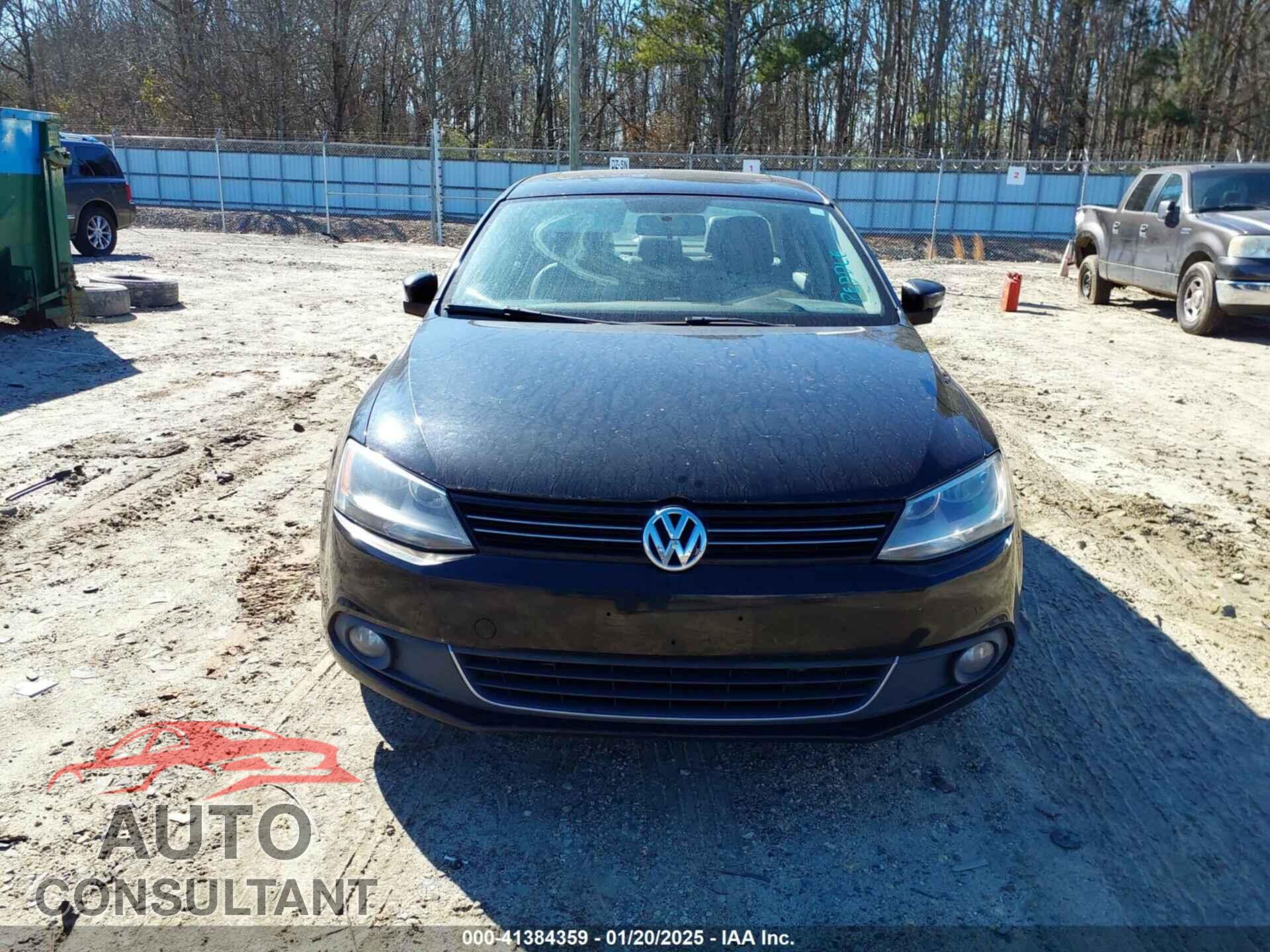 VOLKSWAGEN JETTA 2011 - 3VW3L7AJ9BM118761