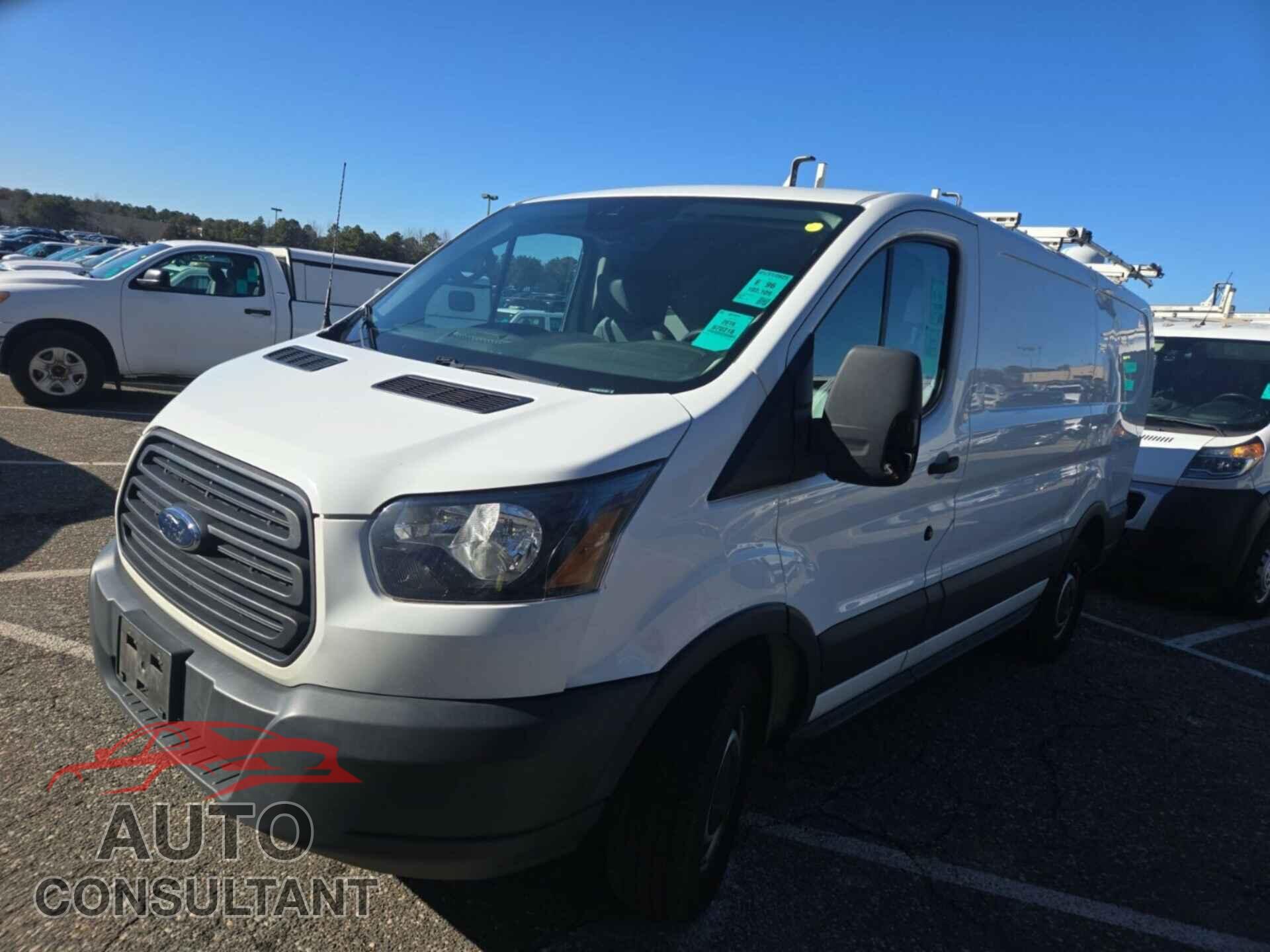 FORD TRANSIT-250 2018 - 1FTYR1YMXJKB43887