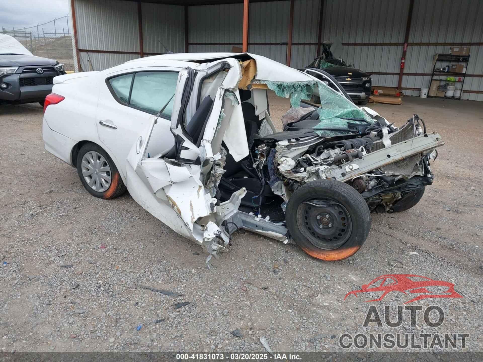 NISSAN VERSA 2017 - 3N1CN7AP0HL847587