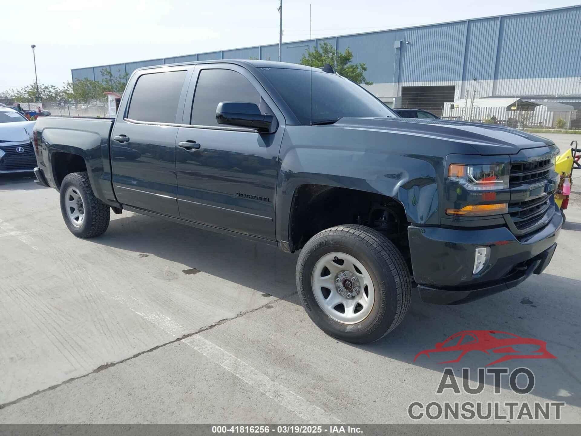 CHEVROLET SILVERADO 1500 2018 - 3GCUKREC5JG386639