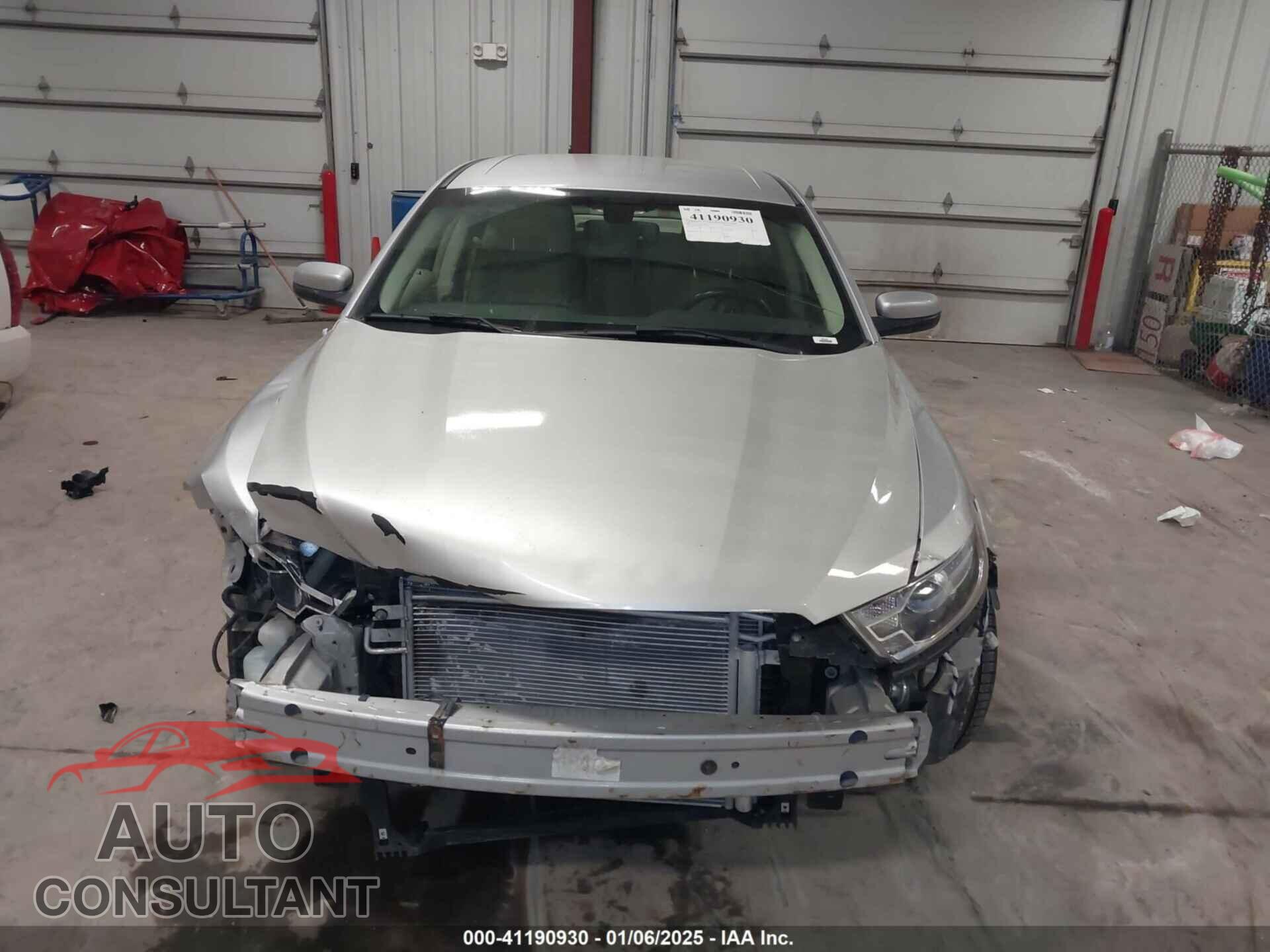 FORD TAURUS 2013 - 1FAHP2E82DG222843