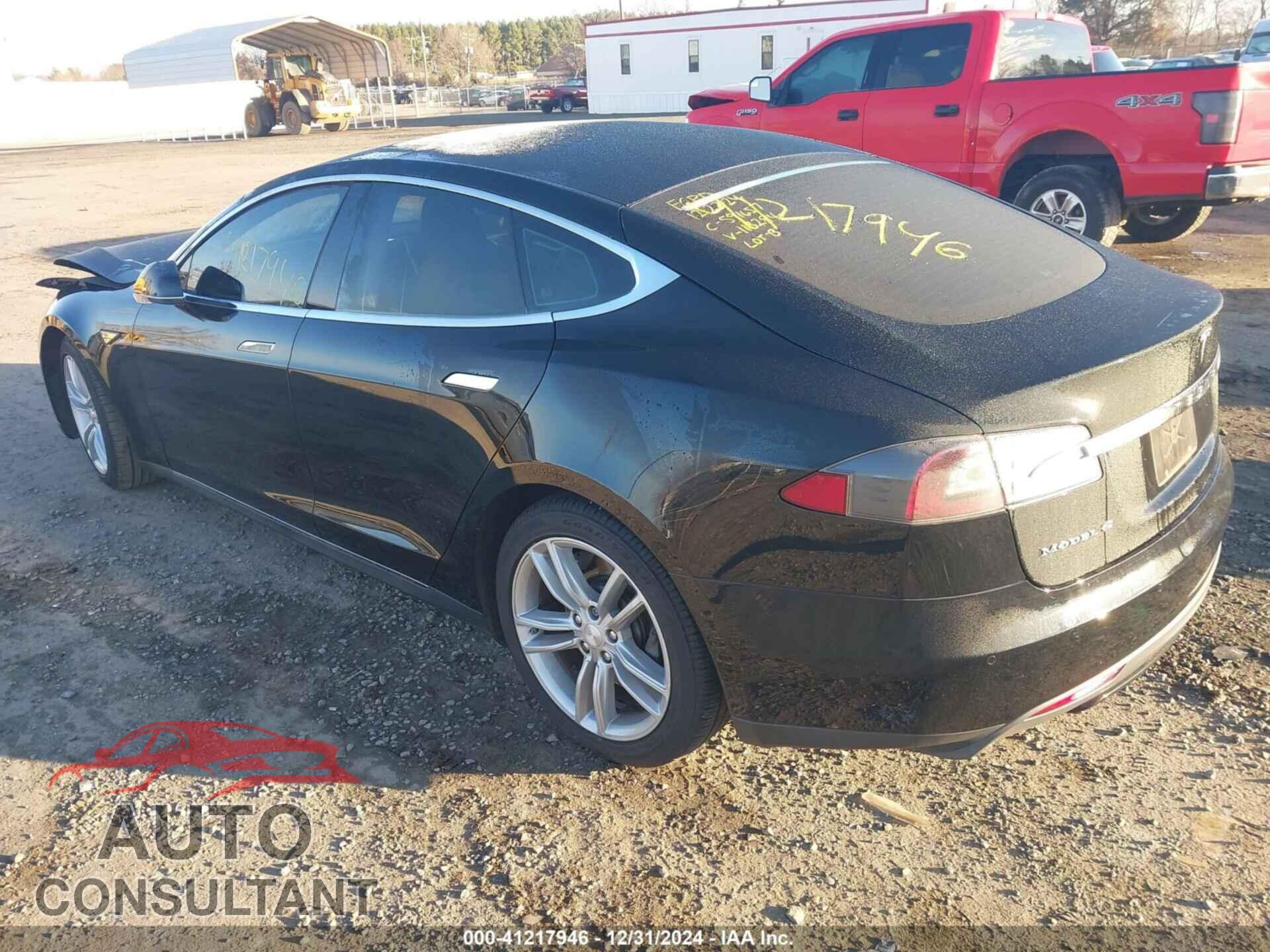 TESLA MODEL S 2015 - 5YJSA1E23FF113294