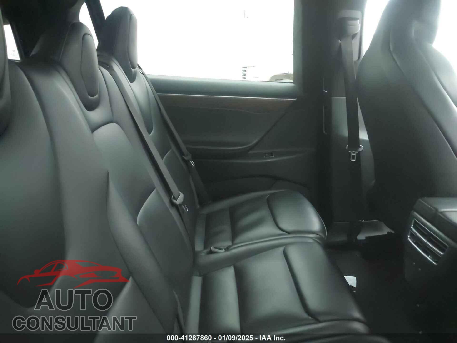 TESLA MODEL X 2017 - 5YJXCAE23HF060924