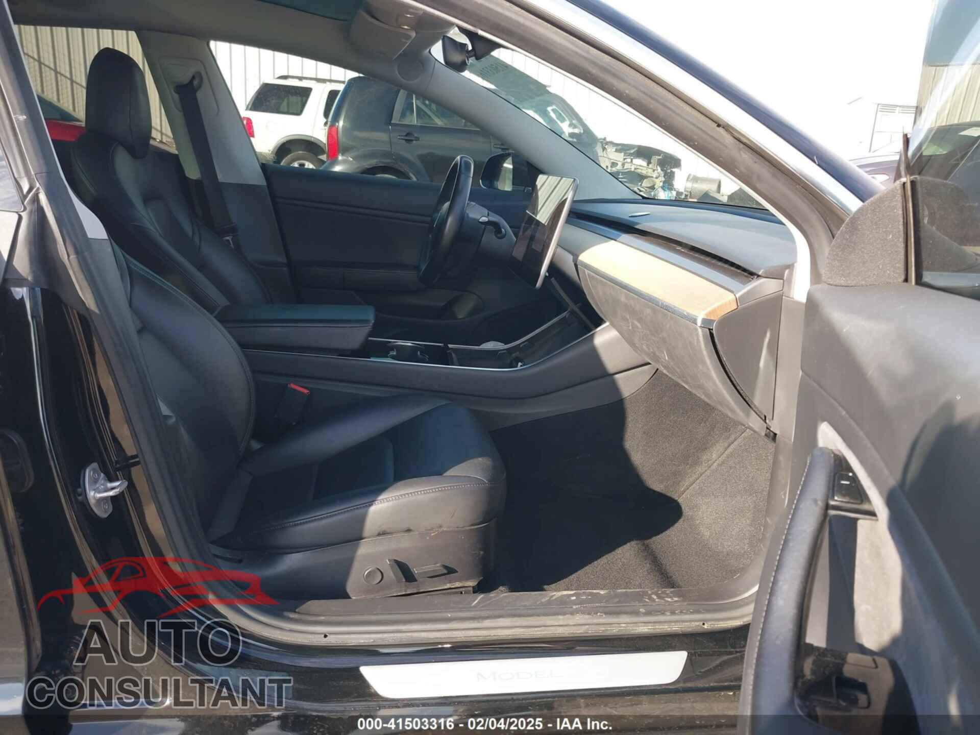 TESLA MODEL 3 2019 - 5YJ3E1EA2KF190829