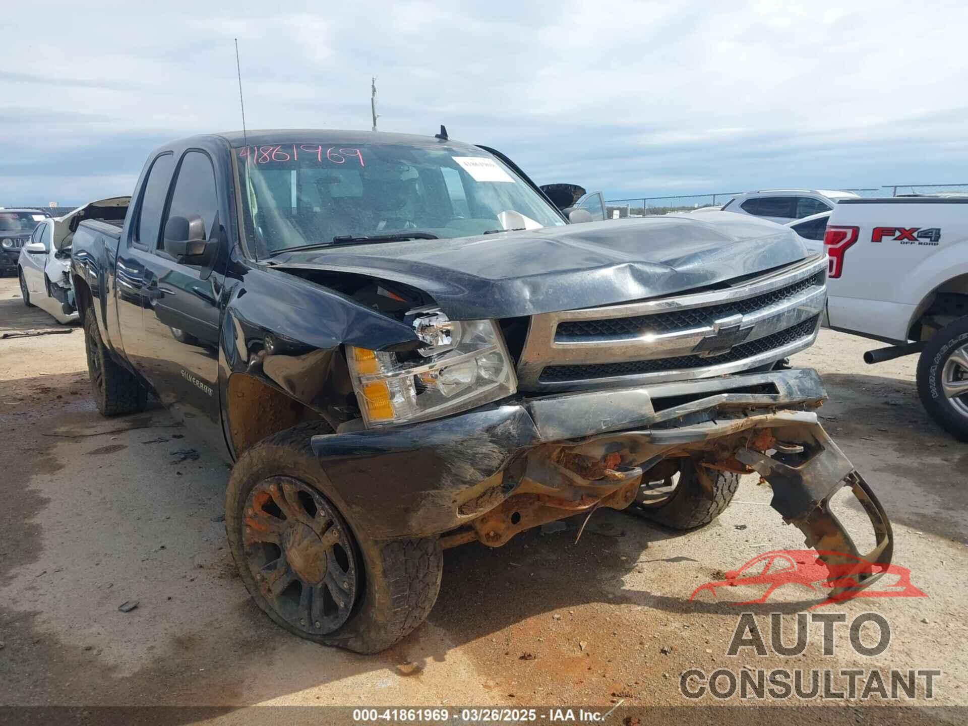 CHEVROLET SILVERADO 1500 2011 - 1GCRKSE3XBZ126090