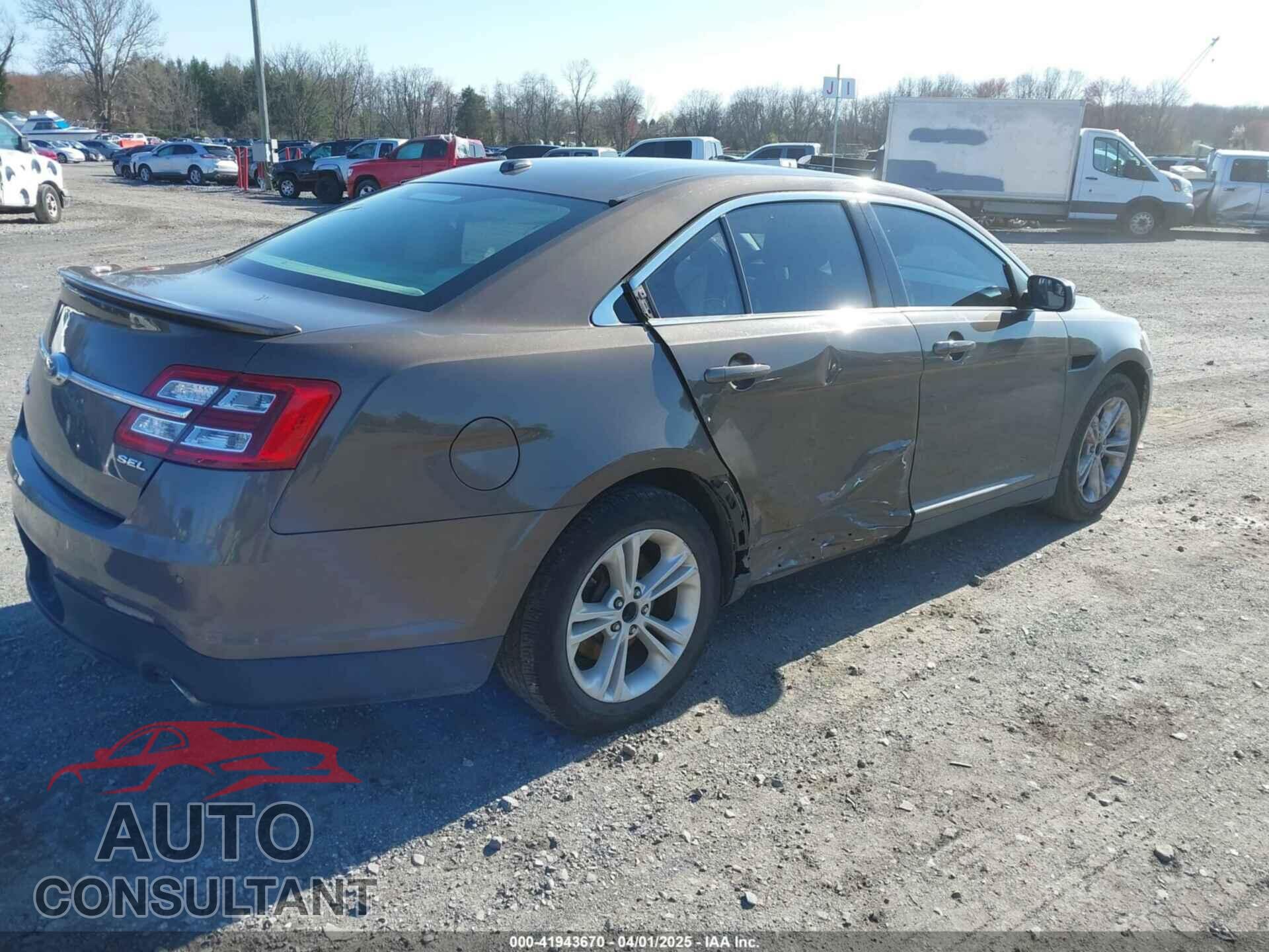 FORD TAURUS 2015 - 1FAHP2E83FG206055