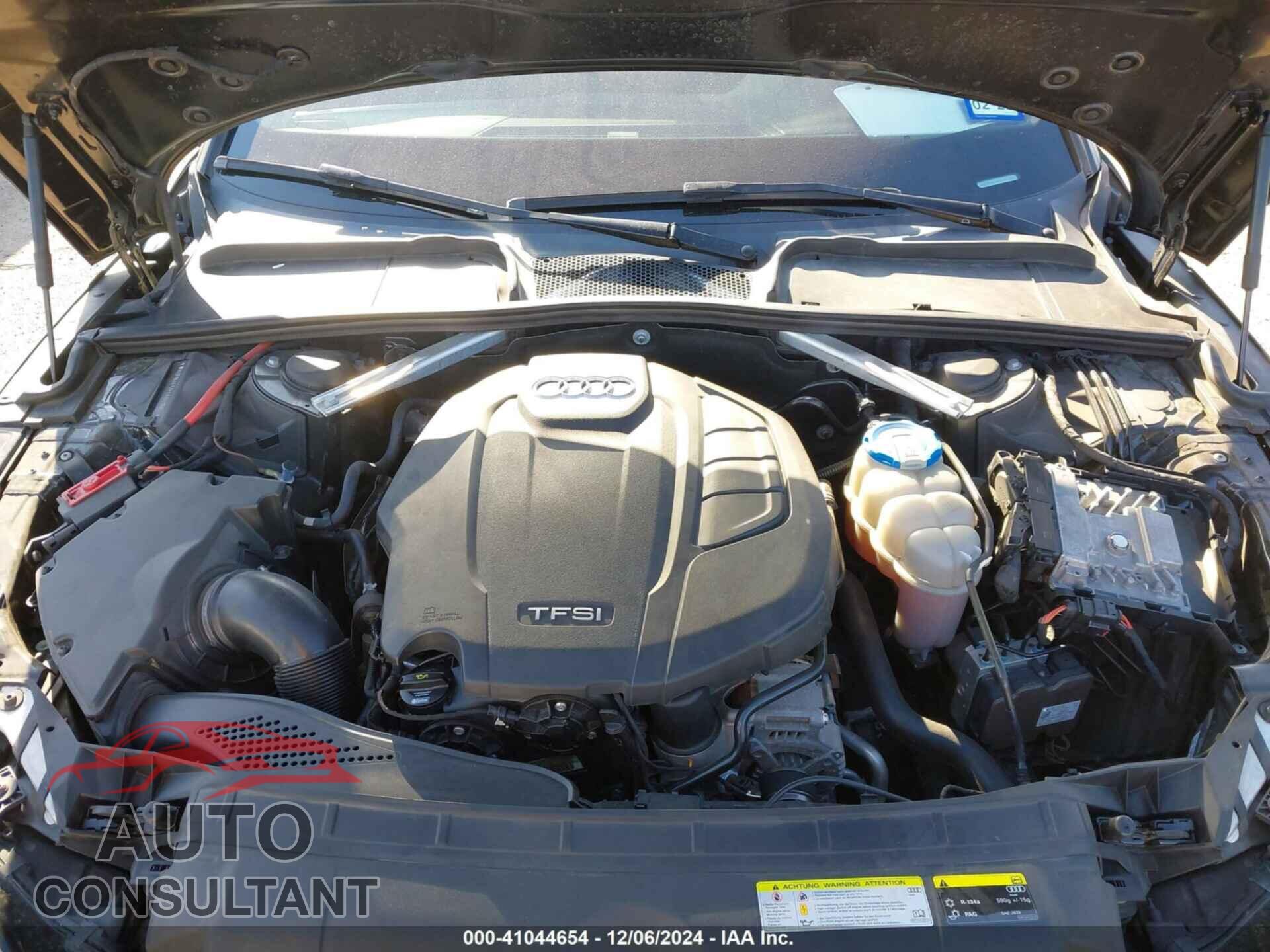 AUDI A5 2018 - WAUPNAF59JA001083