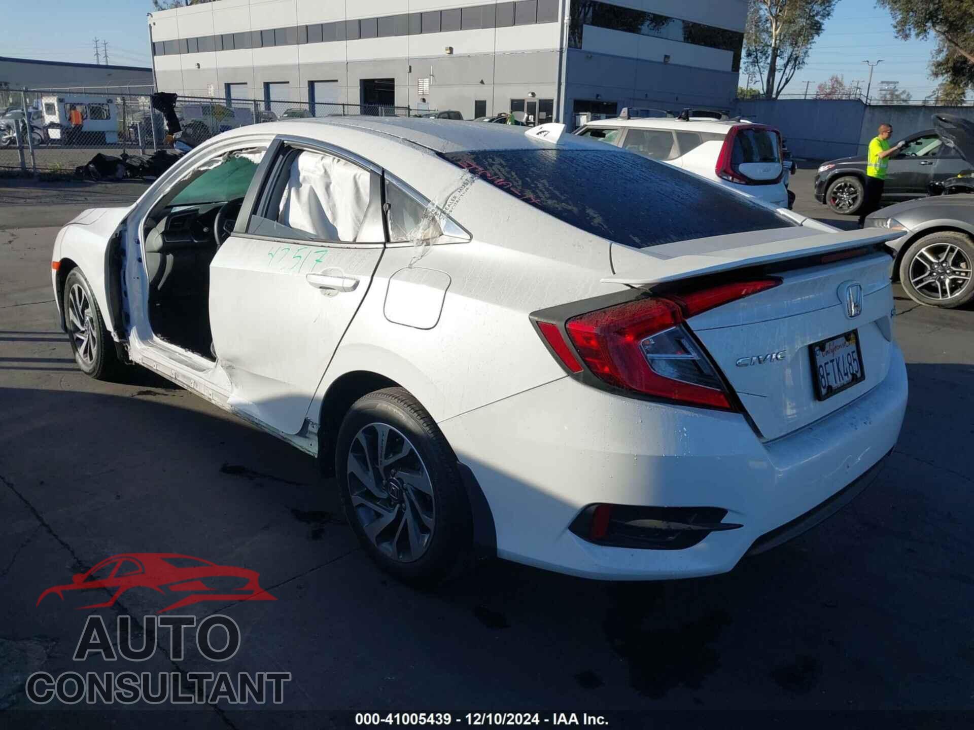 HONDA CIVIC 2018 - 19XFC2F75JE207901