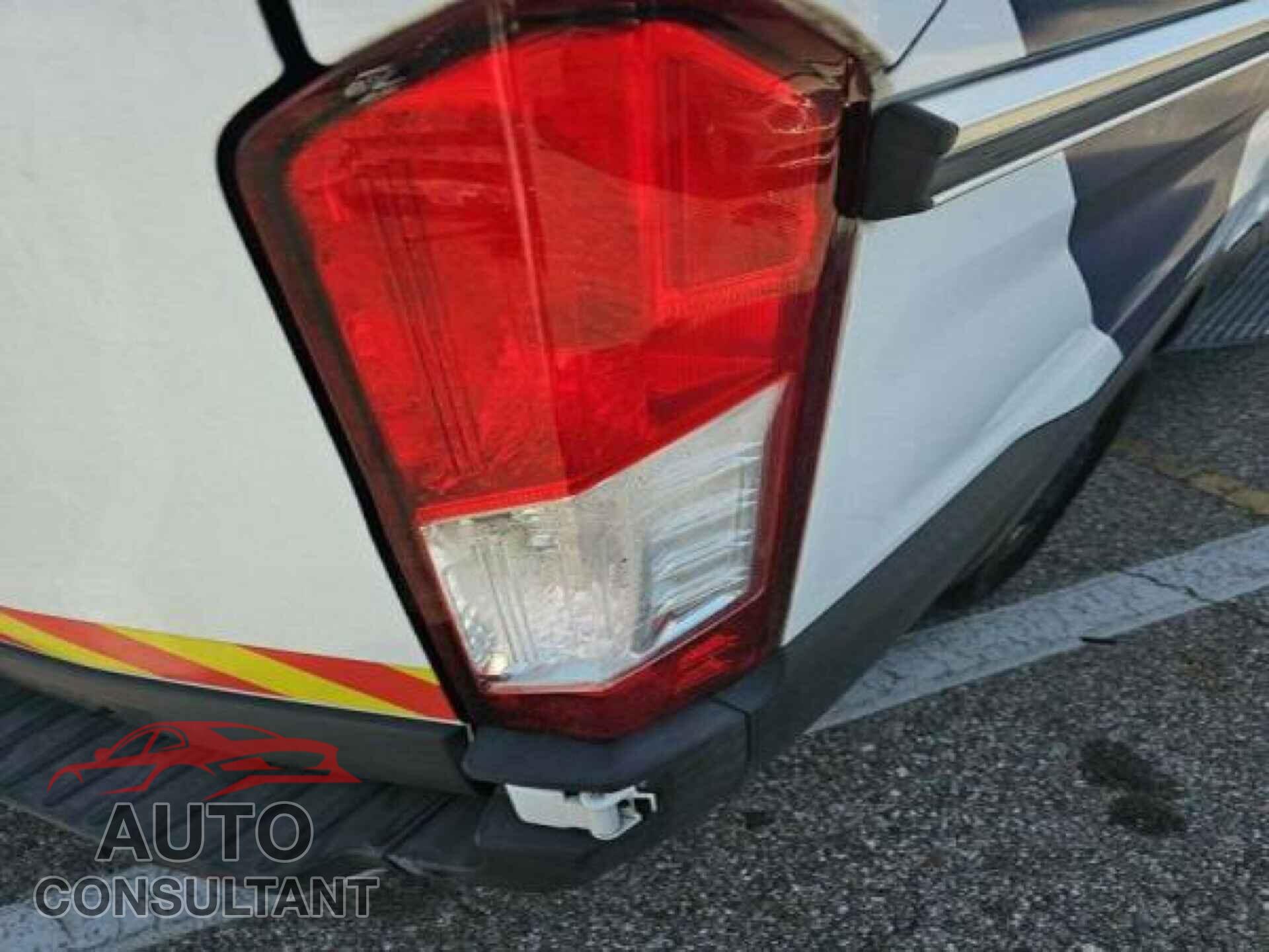 FORD TRANSIT-150 2018 - 1FTYE1YM2JKB52062