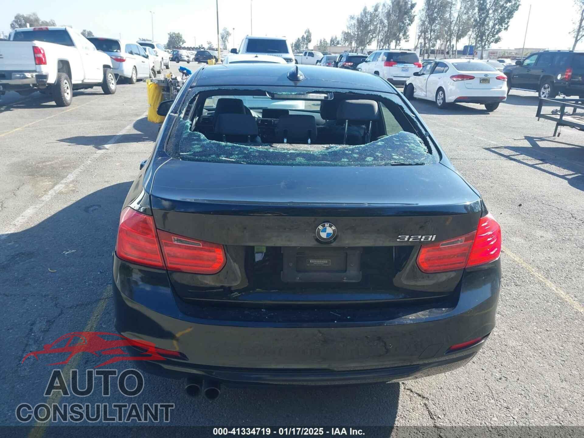 BMW 328I 2013 - WBA3C1C52DF439654