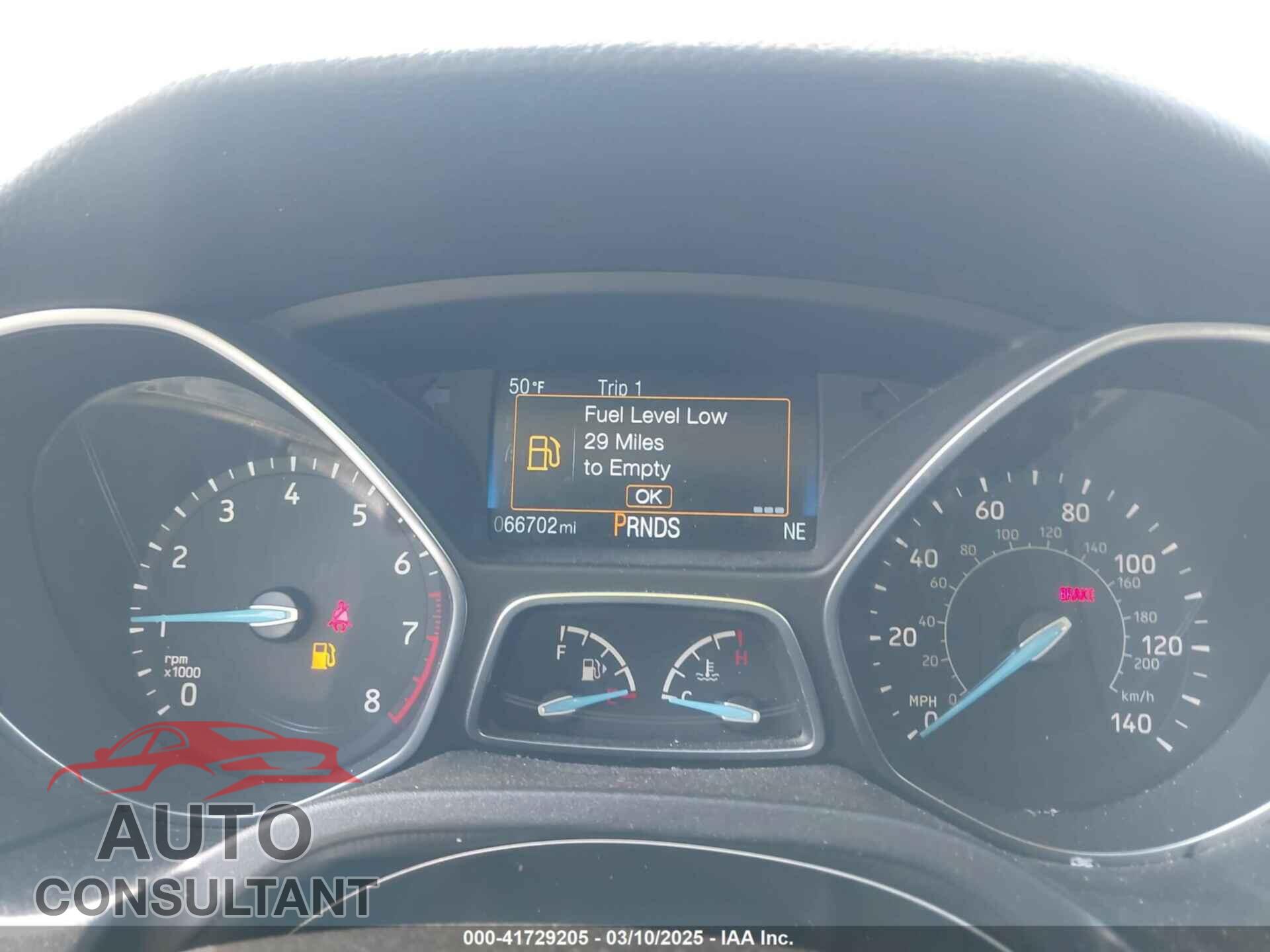 FORD FOCUS 2018 - 1FADP3FE7JL237818