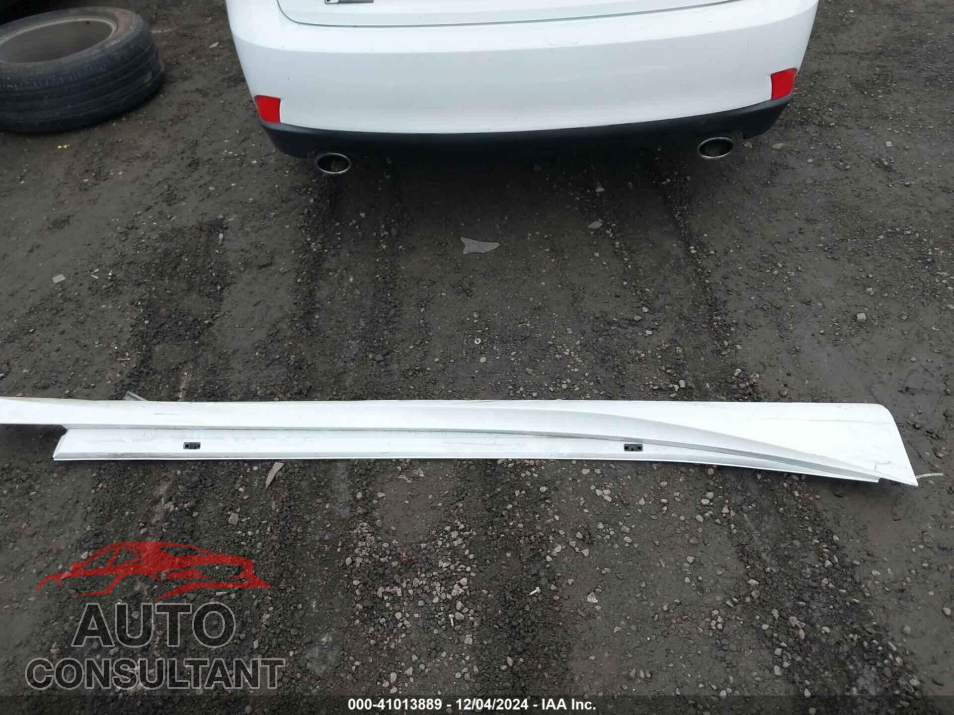 LEXUS IS 300 2016 - JTHCM1D26G5008084