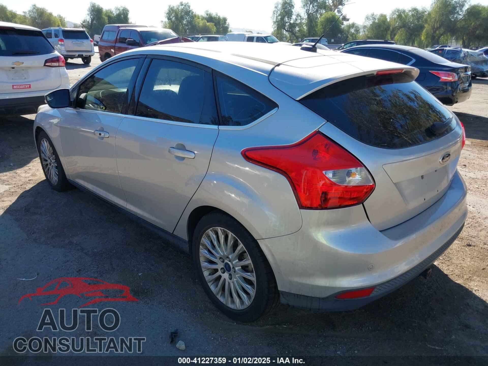 FORD FOCUS 2012 - 1FAHP3N28CL435853