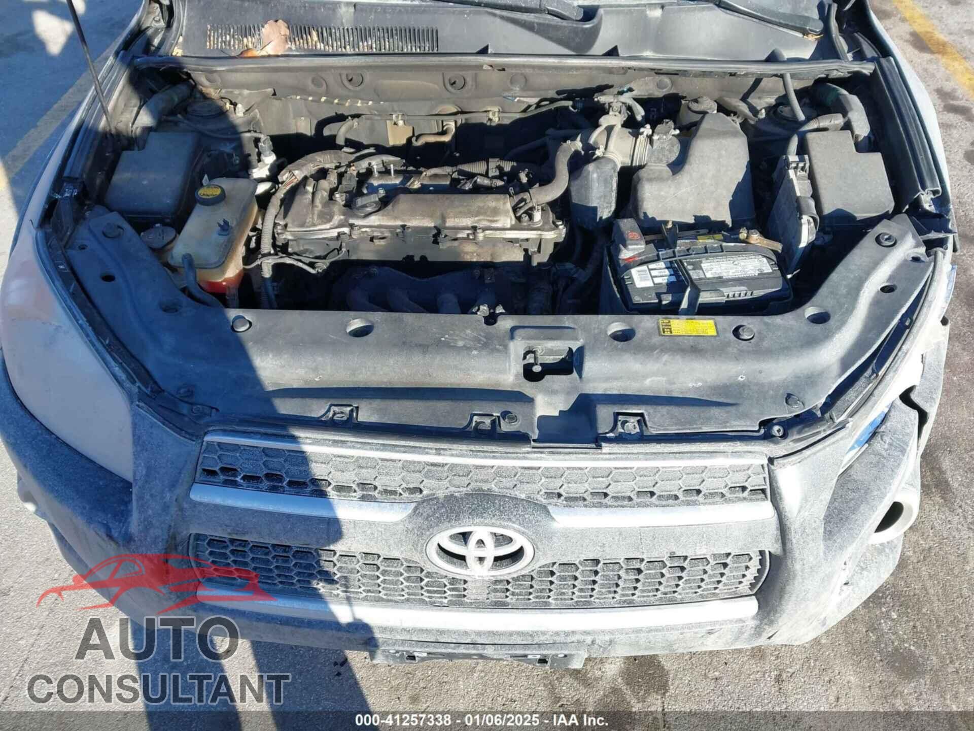 TOYOTA RAV4 2011 - 2T3DF4DV8BW095273