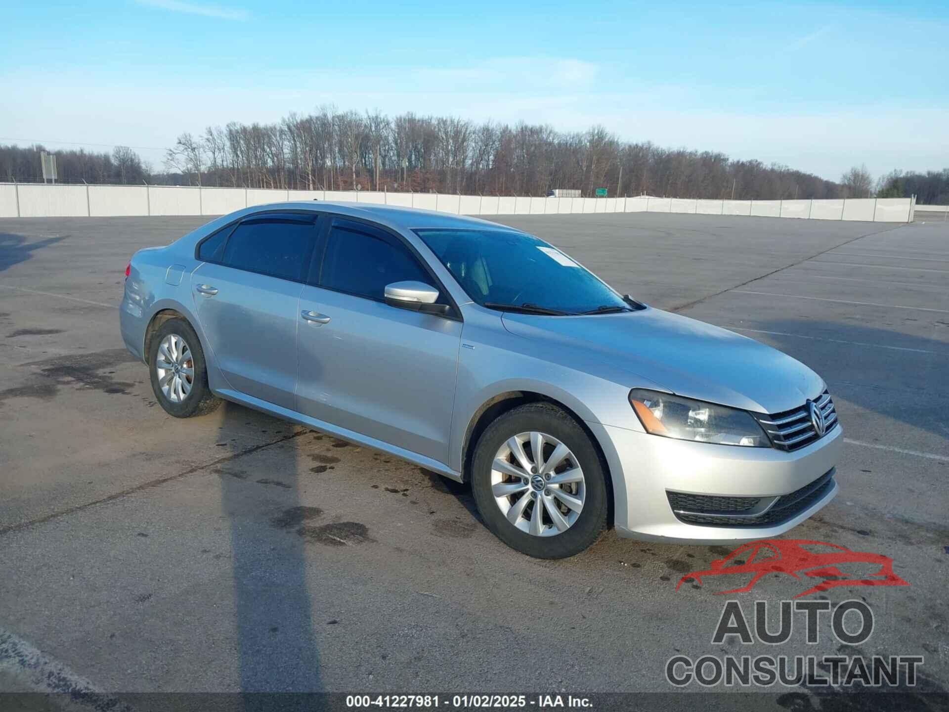 VOLKSWAGEN PASSAT 2015 - 1VWAT7A30FC040113