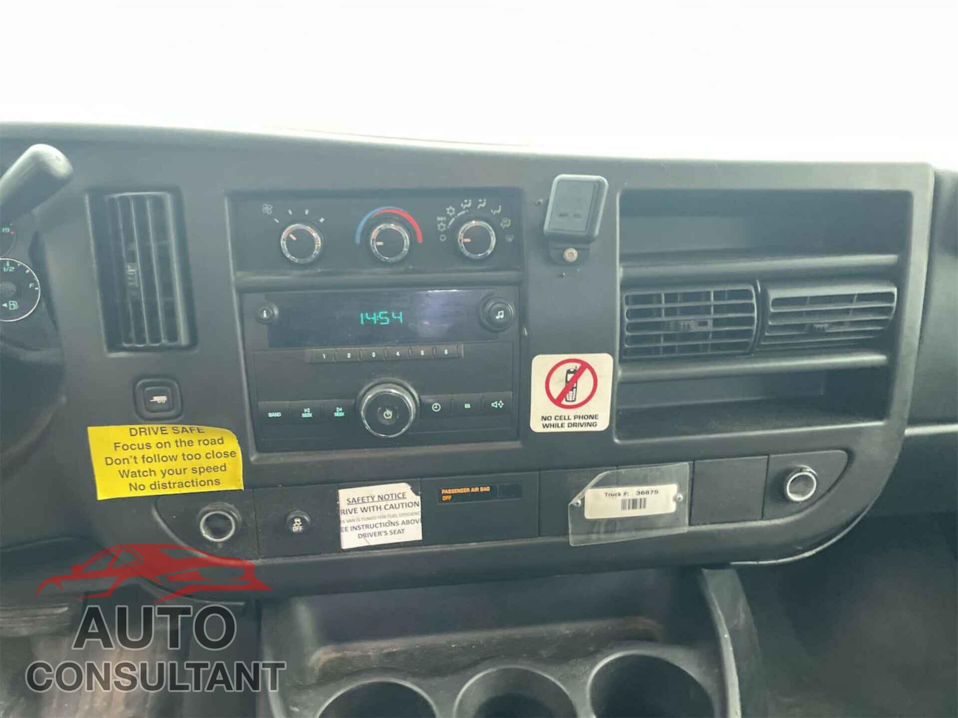CHEVROLET EXPRESS 1500 2013 - 1GCSGAFX6D1174041