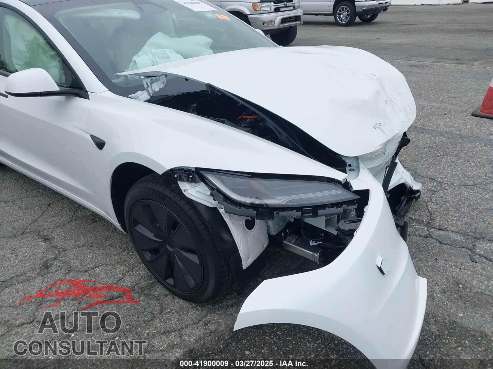 TESLA MODEL 3 2025 - 5YJ3E1EA4SF966099