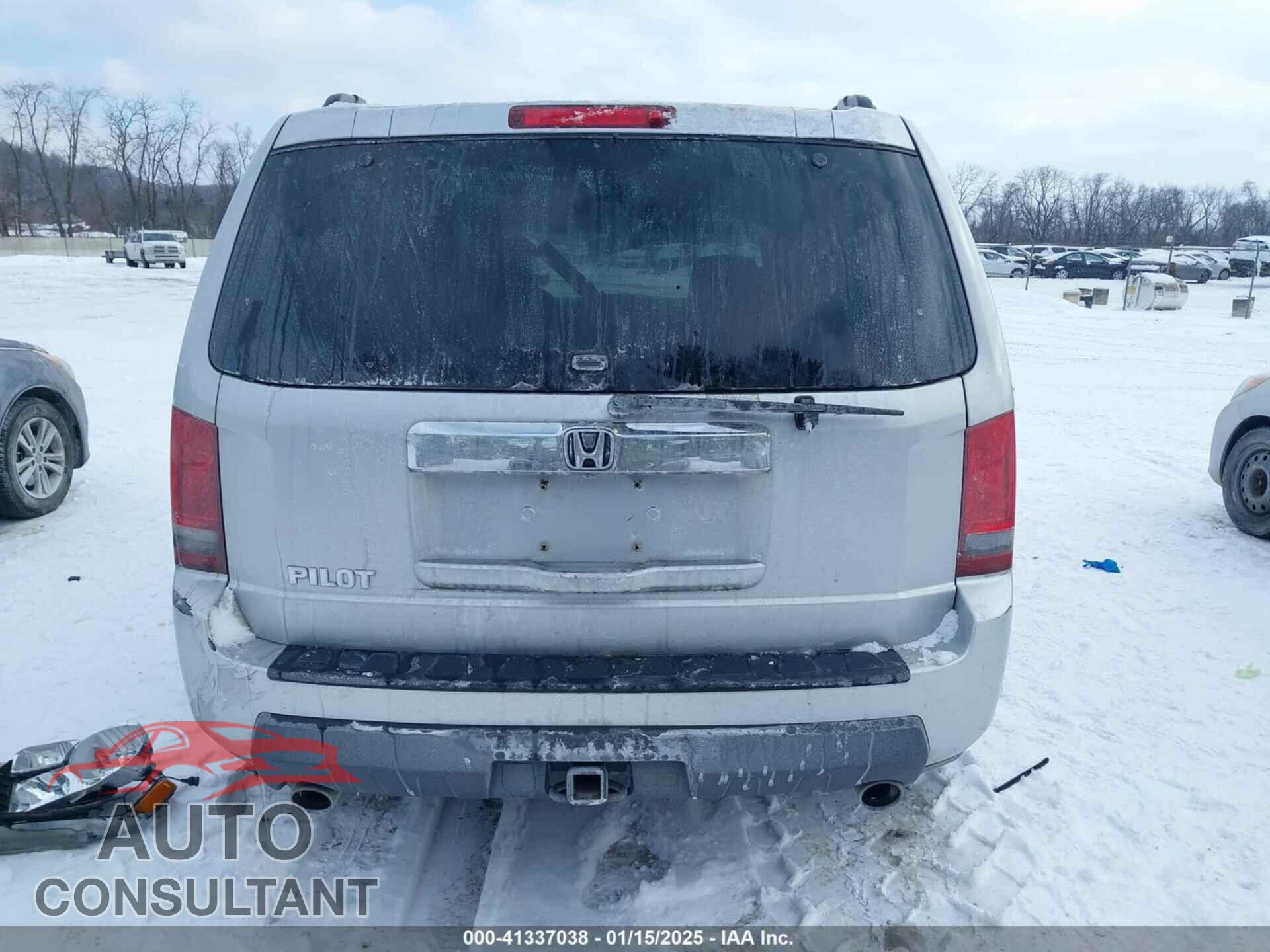 HONDA PILOT 2011 - 5FNYF3H6XBB041672