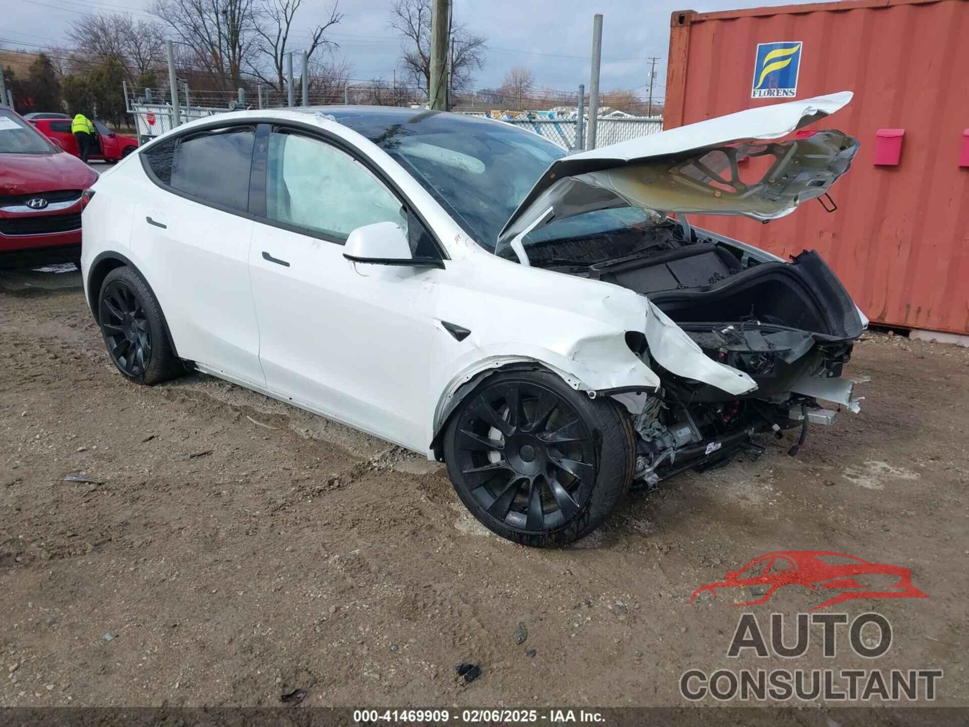 TESLA MODEL Y 2023 - 7SAYGAEE2PF801990