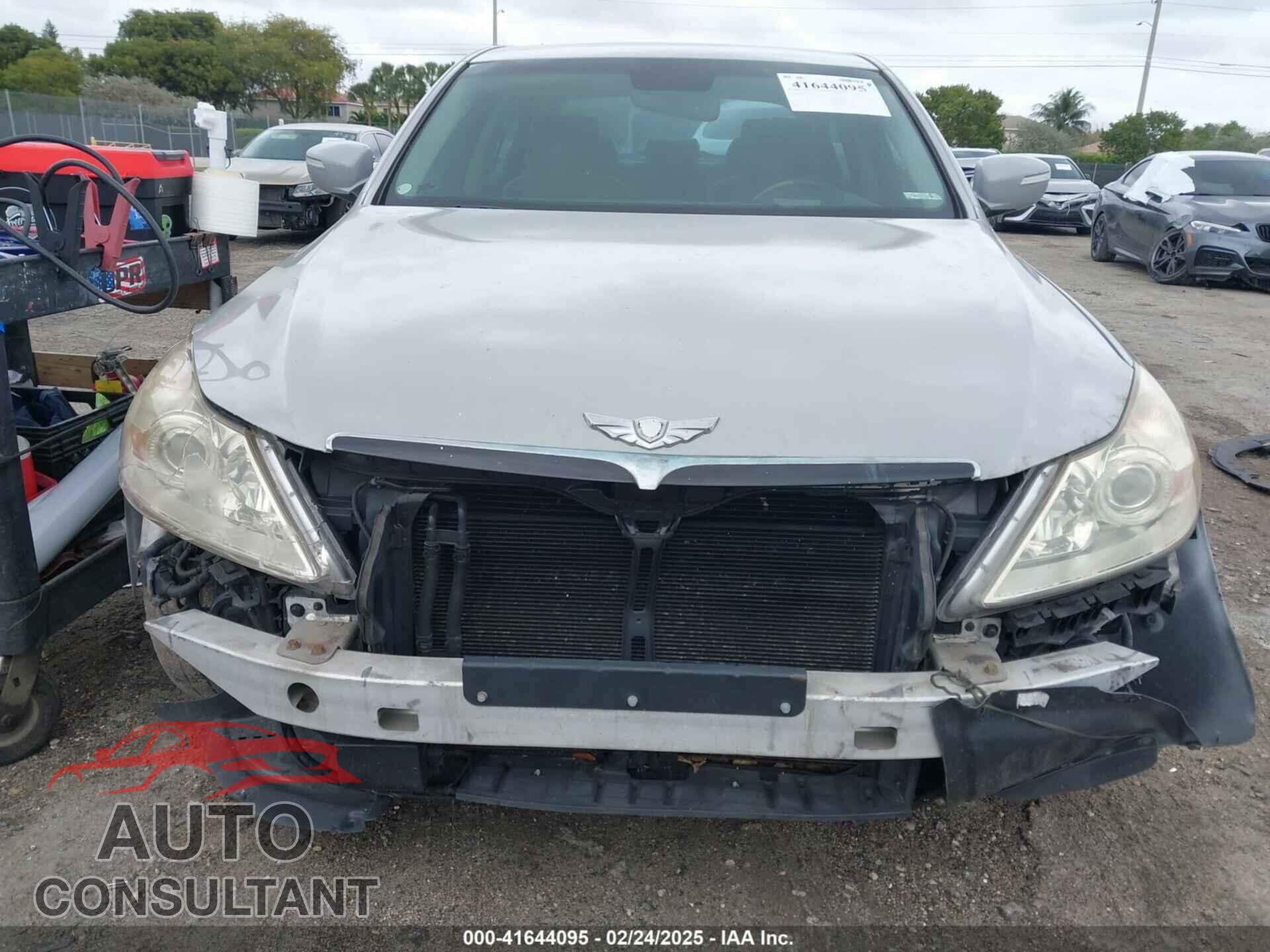 HYUNDAI GENESIS 2011 - KMHGC4DFXBU131178