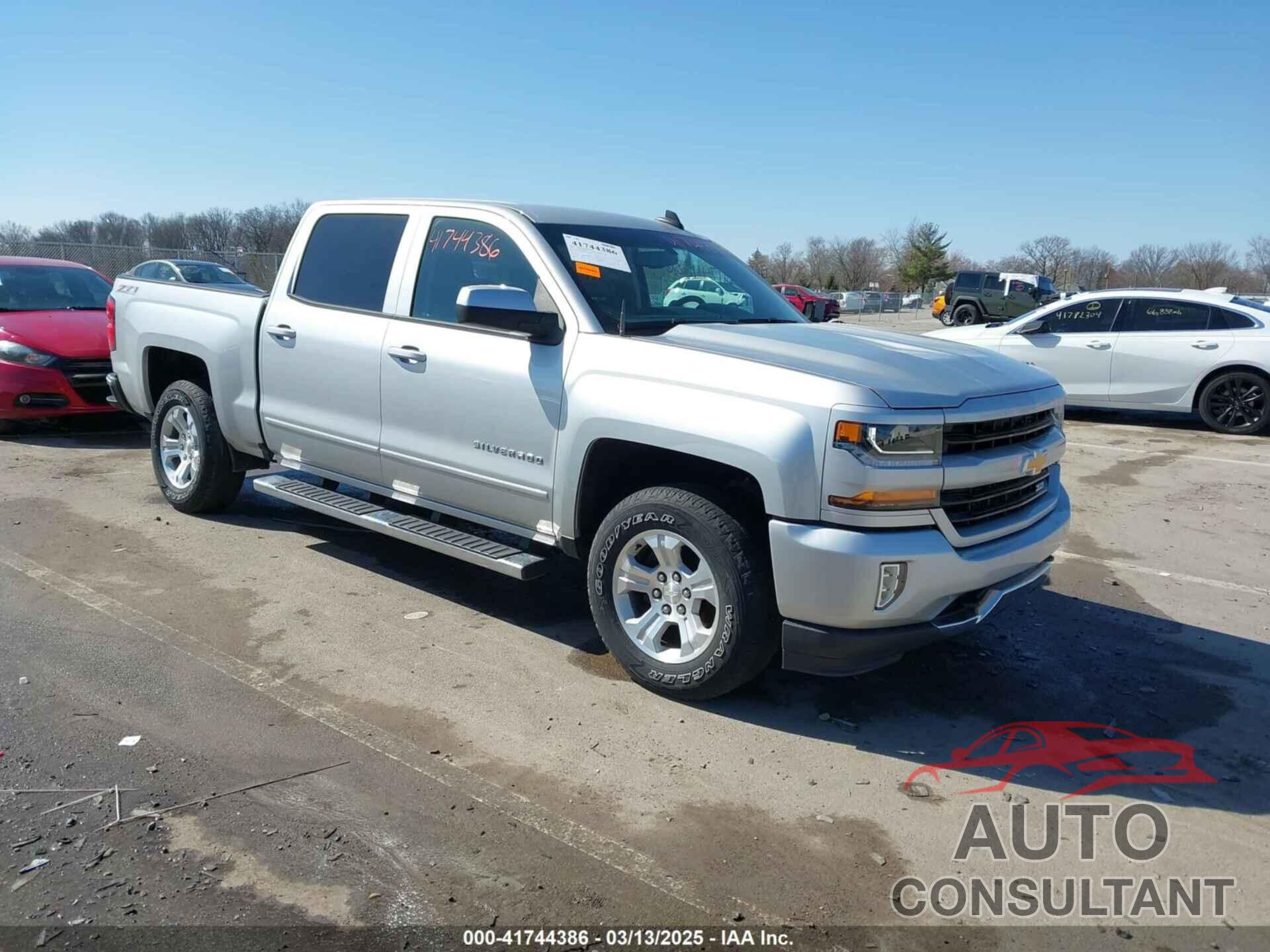 CHEVROLET SILVERADO 1500 2017 - 3GCUKREC9HG464723