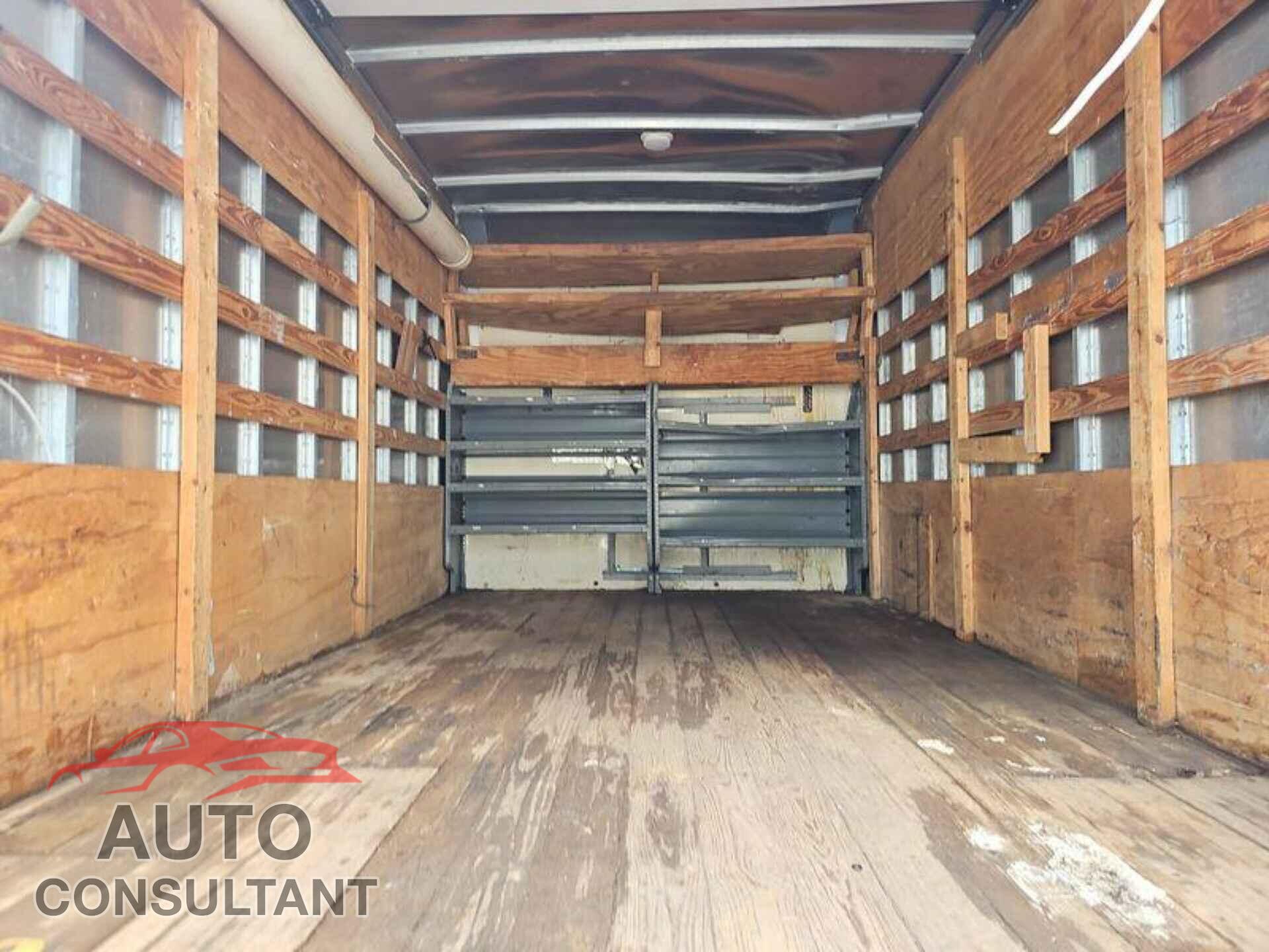 FORD E-350 CUTAWAY 2010 - 1FDWE3FL4ADA52977