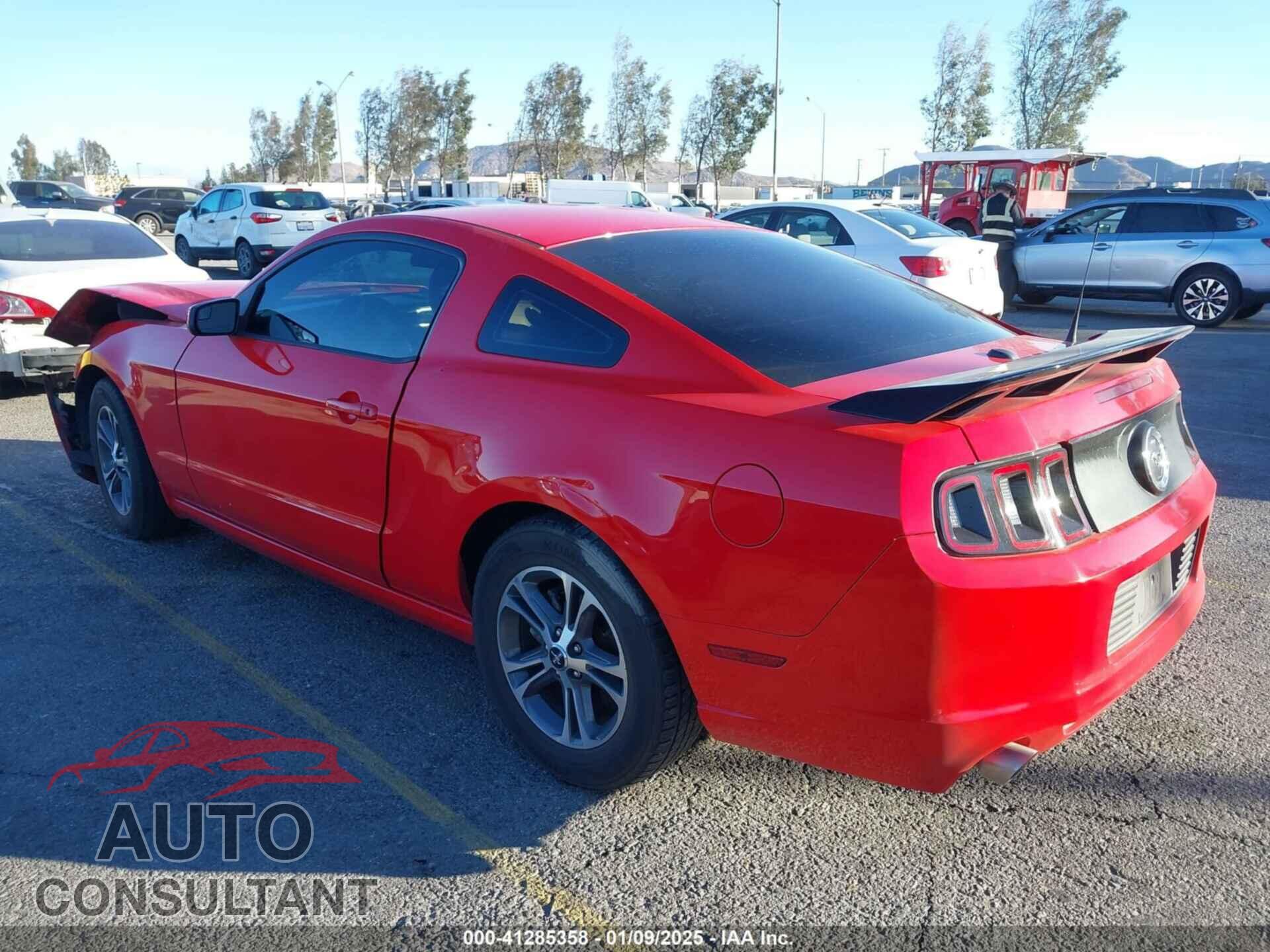 FORD MUSTANG 2014 - 1ZVBP8AM3E5261330