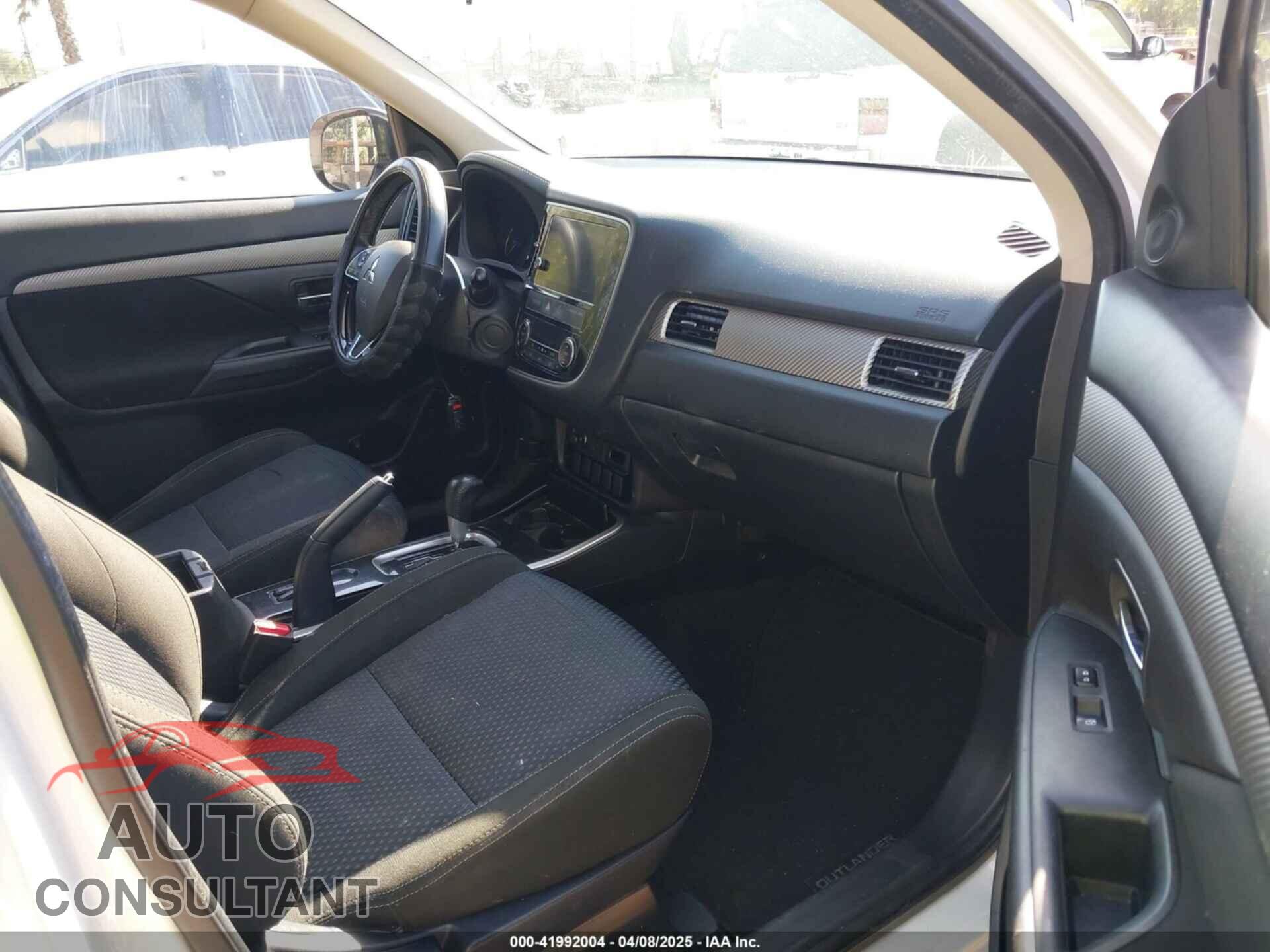 MITSUBISHI OUTLANDER 2017 - JA4AD3A35HZ059338