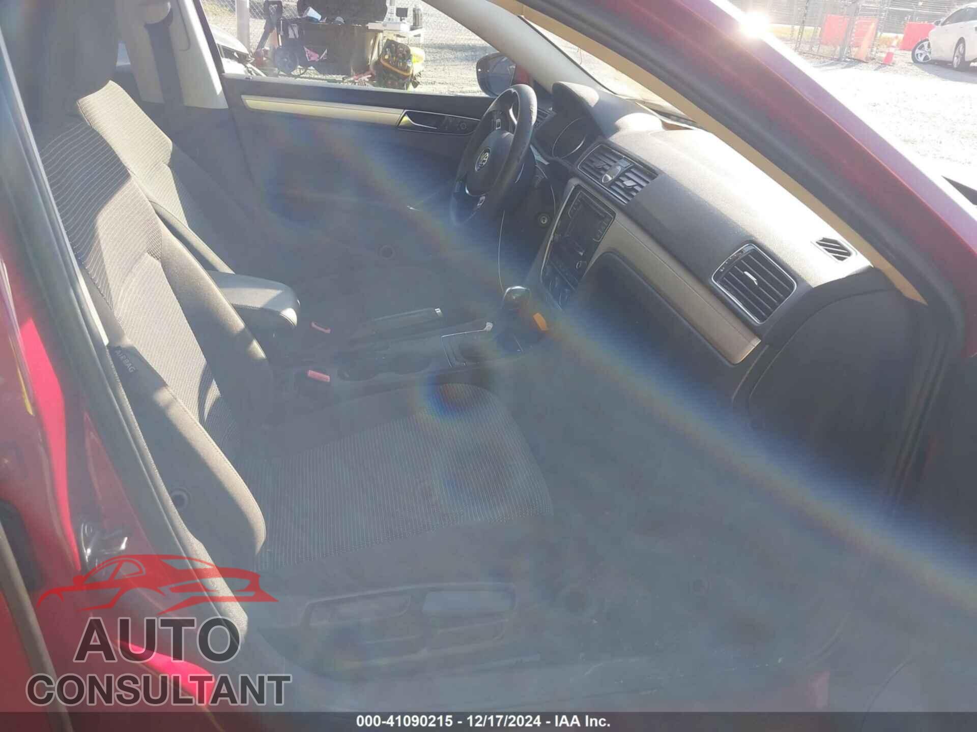 VOLKSWAGEN PASSAT 2017 - 1VWAT7A35HC062529