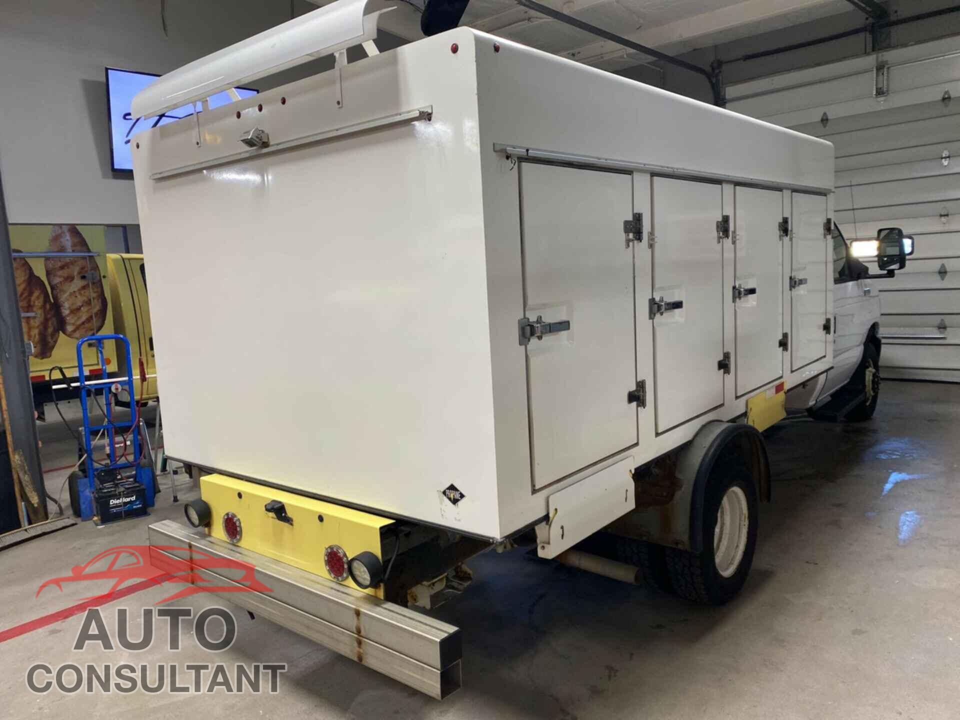 FORD ECONOLINE 2019 - 1FDXE4FS4KDC19275