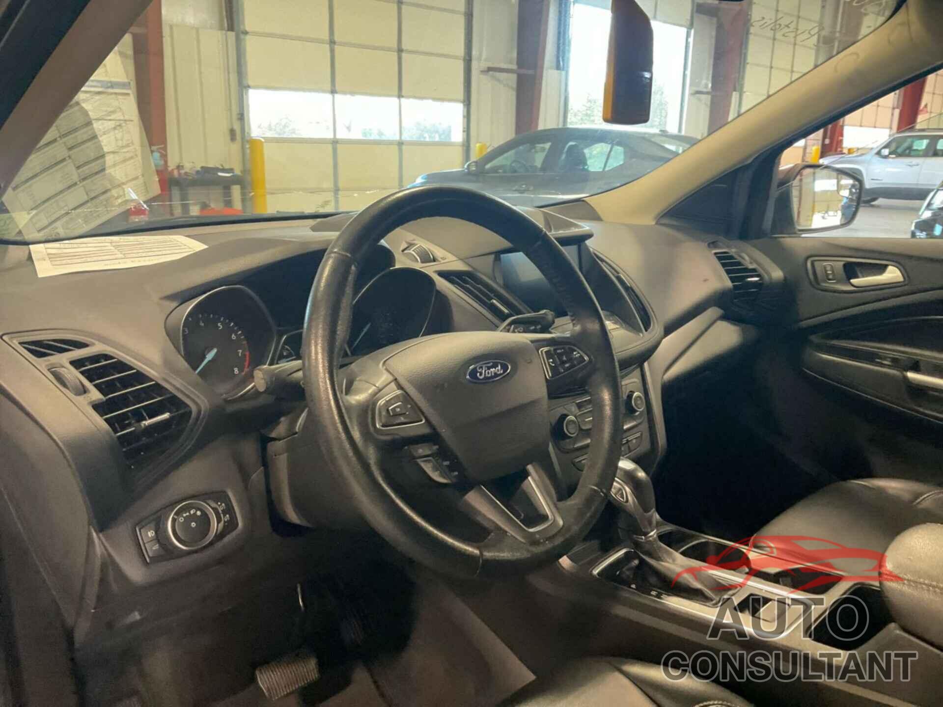 FORD ESCAPE 2019 - 1FMCU9HD4KUC07589