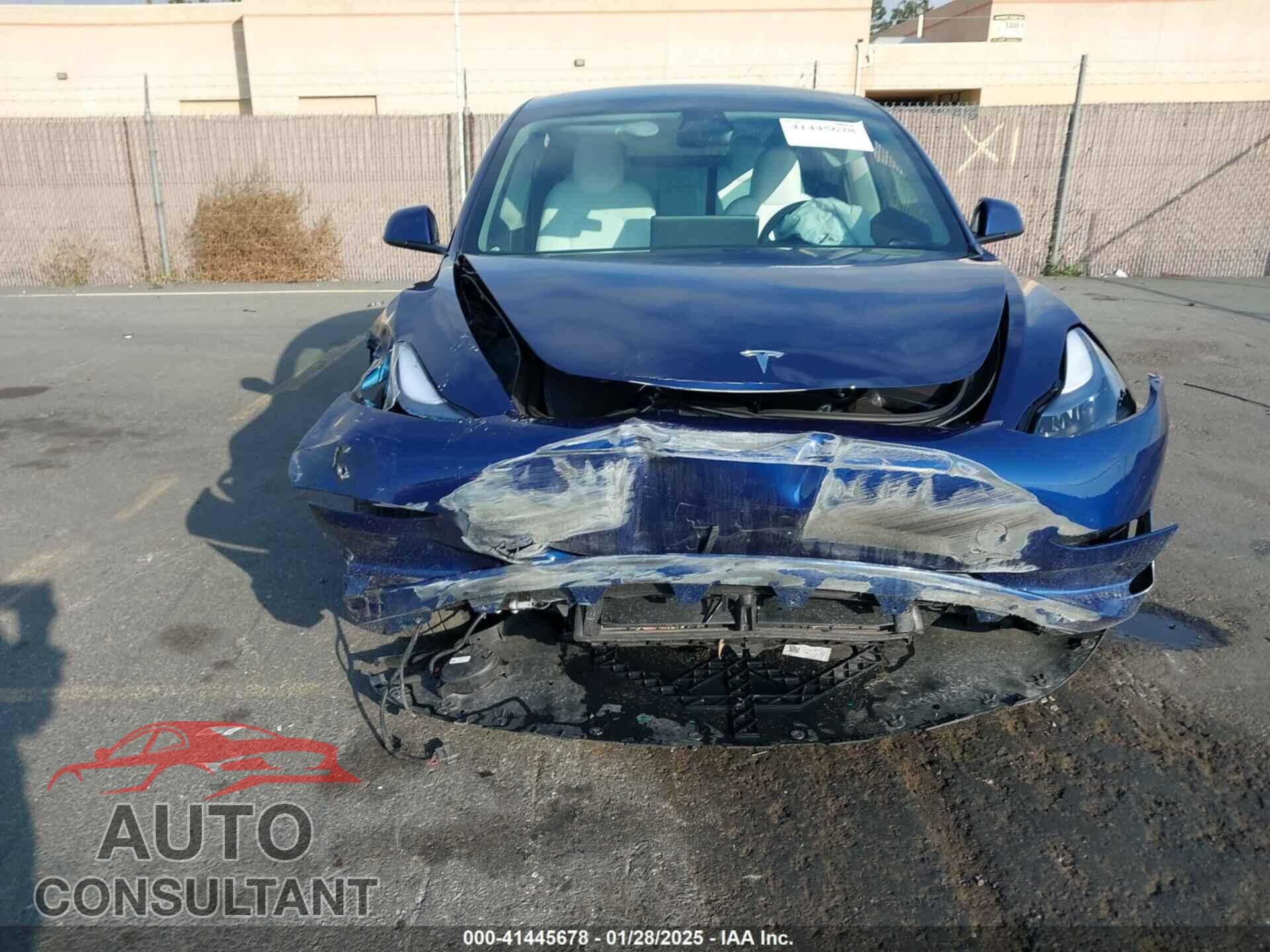 TESLA MODEL 3 2023 - 5YJ3E1EAXPF648270