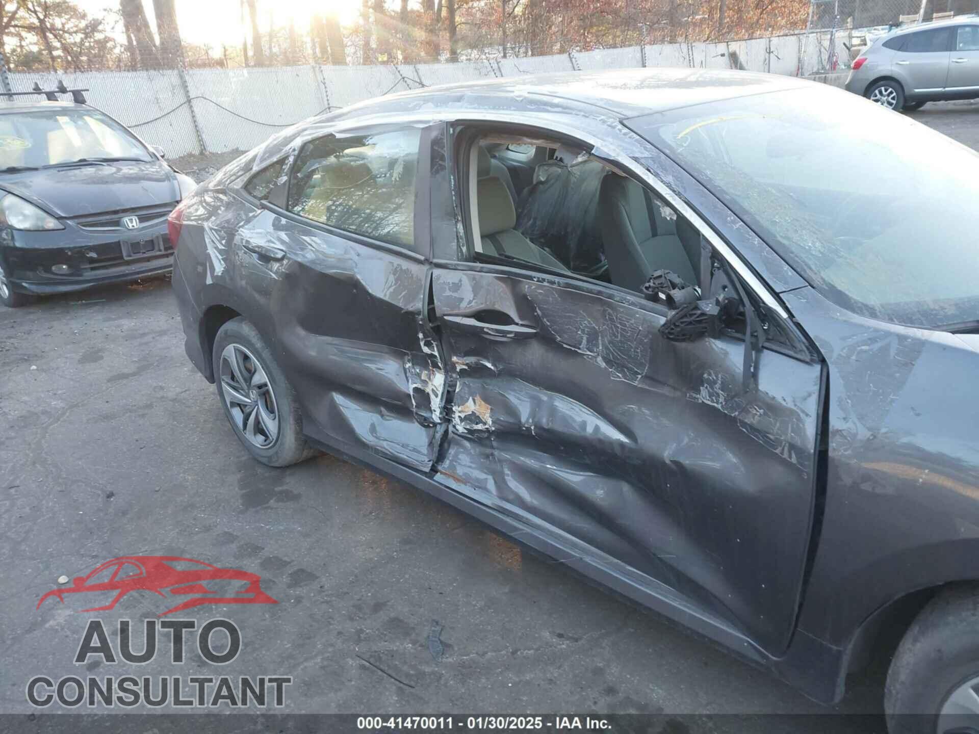 HONDA CIVIC 2019 - 2HGFC2F67KH580467