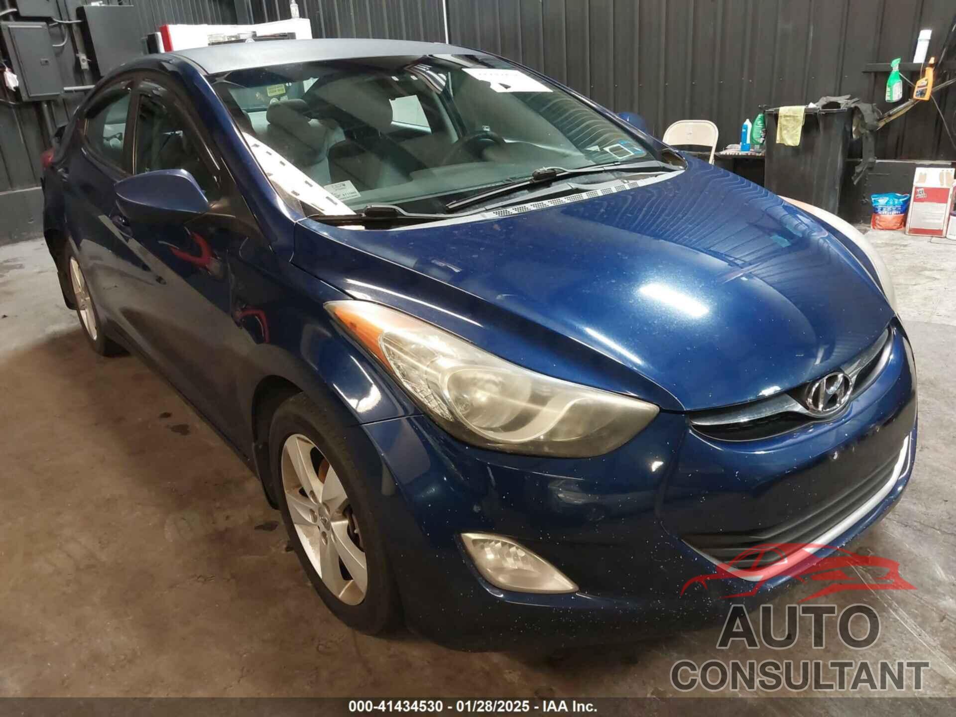 HYUNDAI ELANTRA 2013 - KMHDH4AE1DU500108