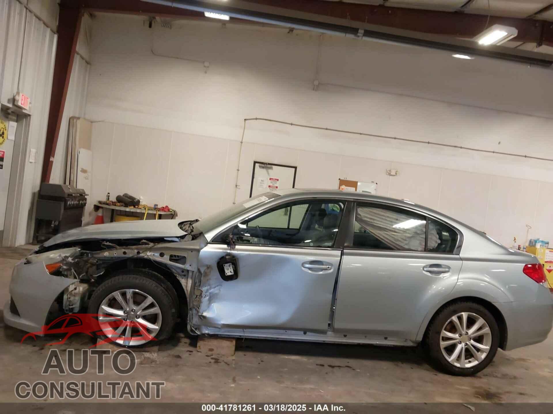 SUBARU LEGACY 2013 - 4S3BMDP68D2017931