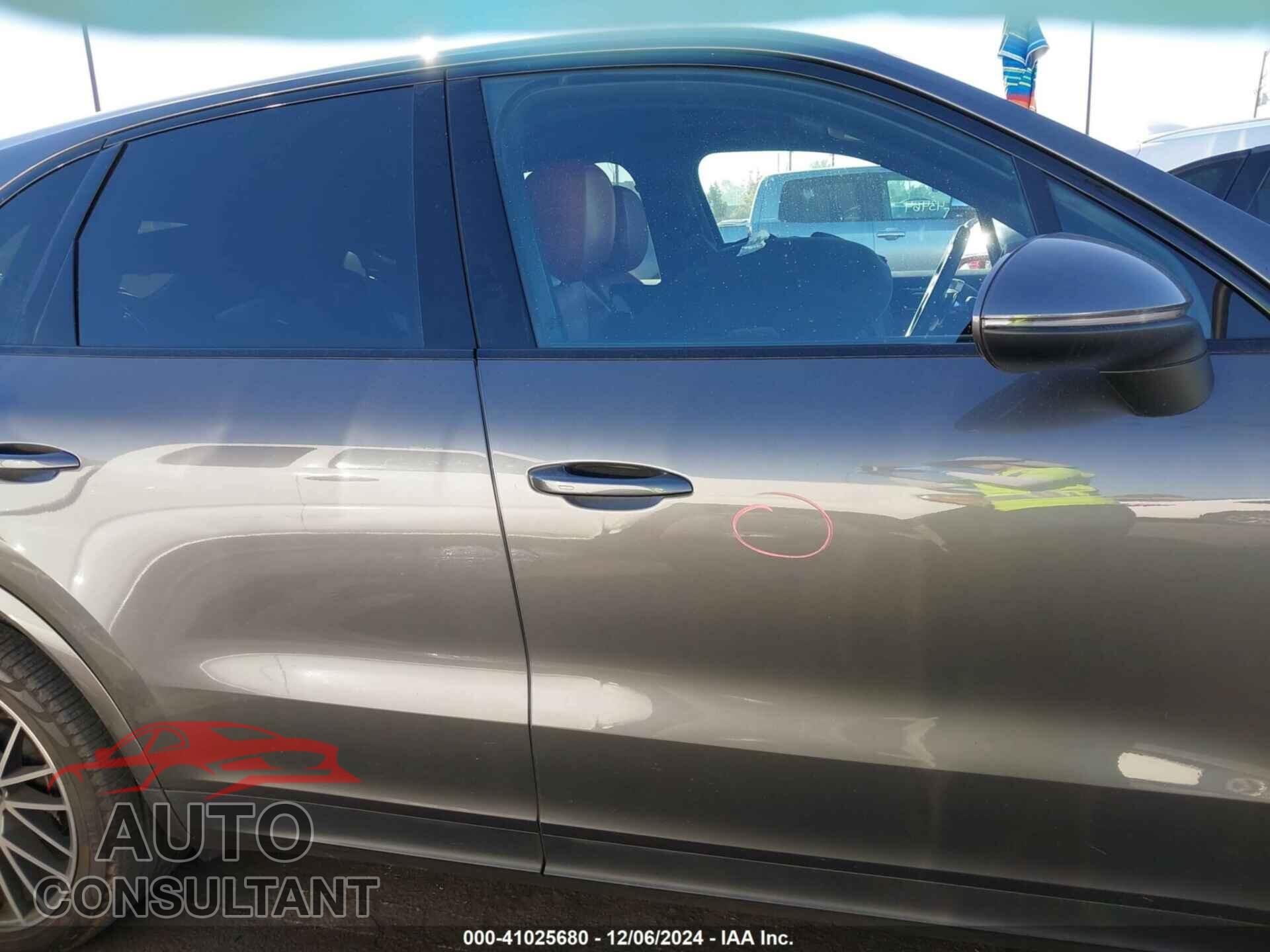 PORSCHE CAYENNE 2019 - WP1AA2AY7KDA14182