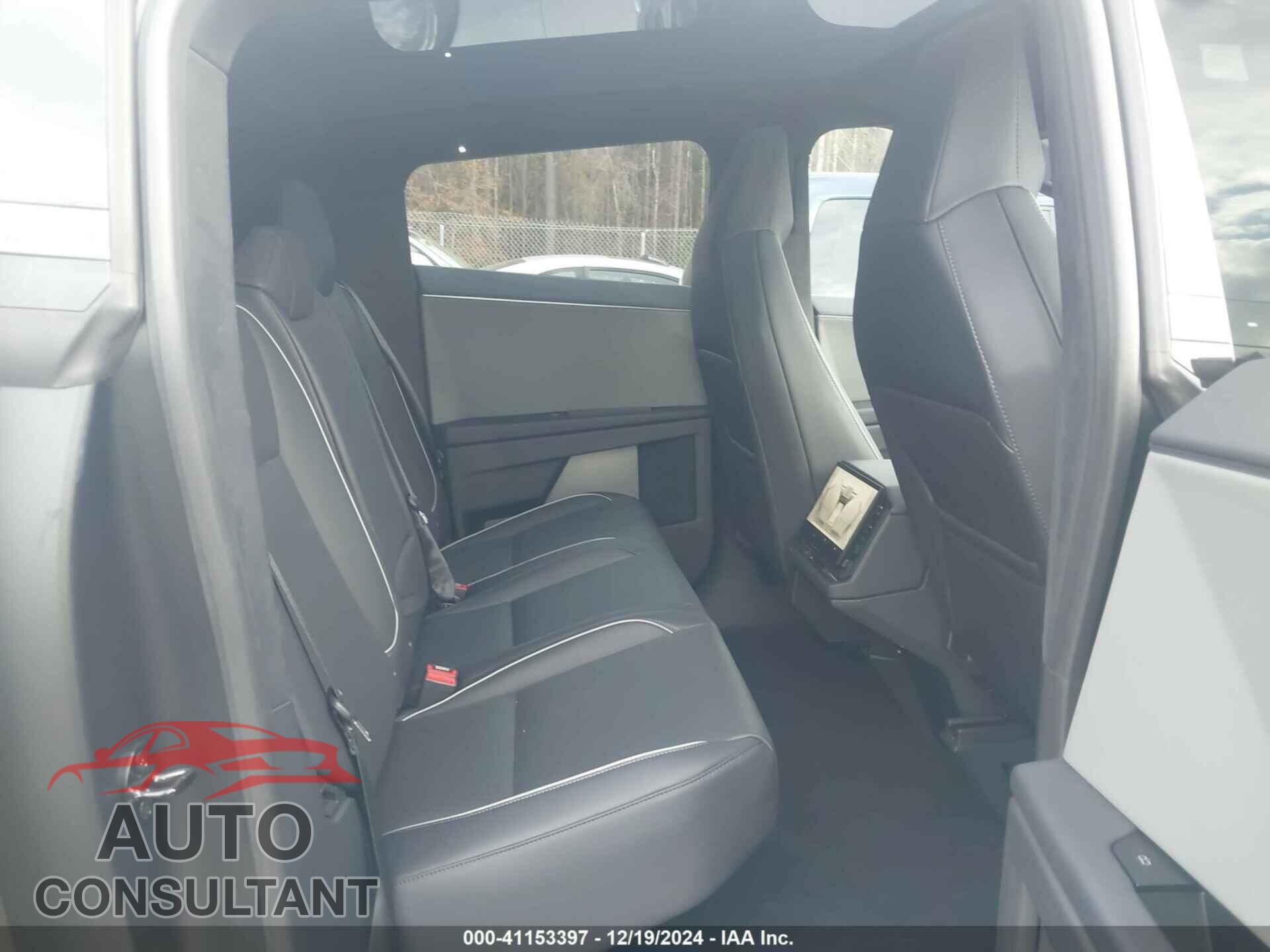 TESLA CYBERTRUCK 2024 - 7G2CEHEE0RA031825