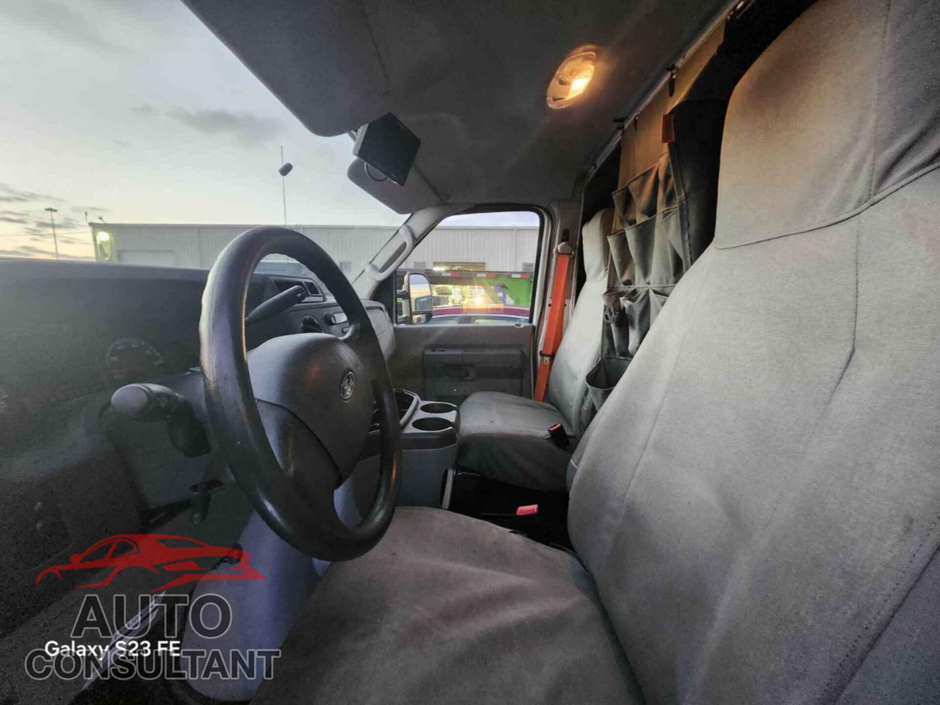 FORD ECONOLINE 2018 - 1FDXE4FS7JDC18989